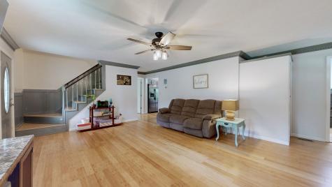 4648 31 Hwy, W Cottontown TN 37048