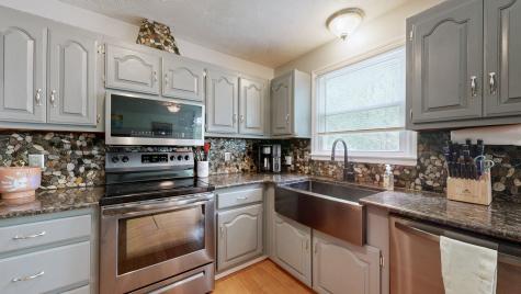 4648 31 Hwy, W Cottontown TN 37048