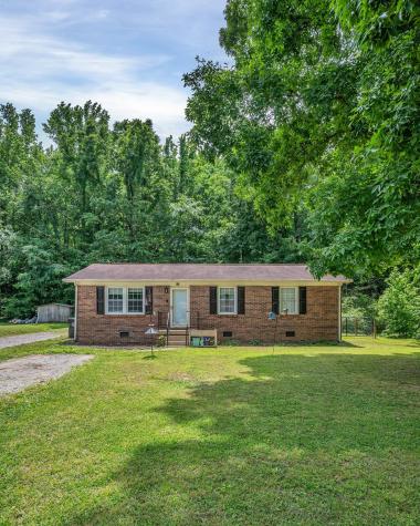 814 Cherokee Drive New Johnsonville TN 37134