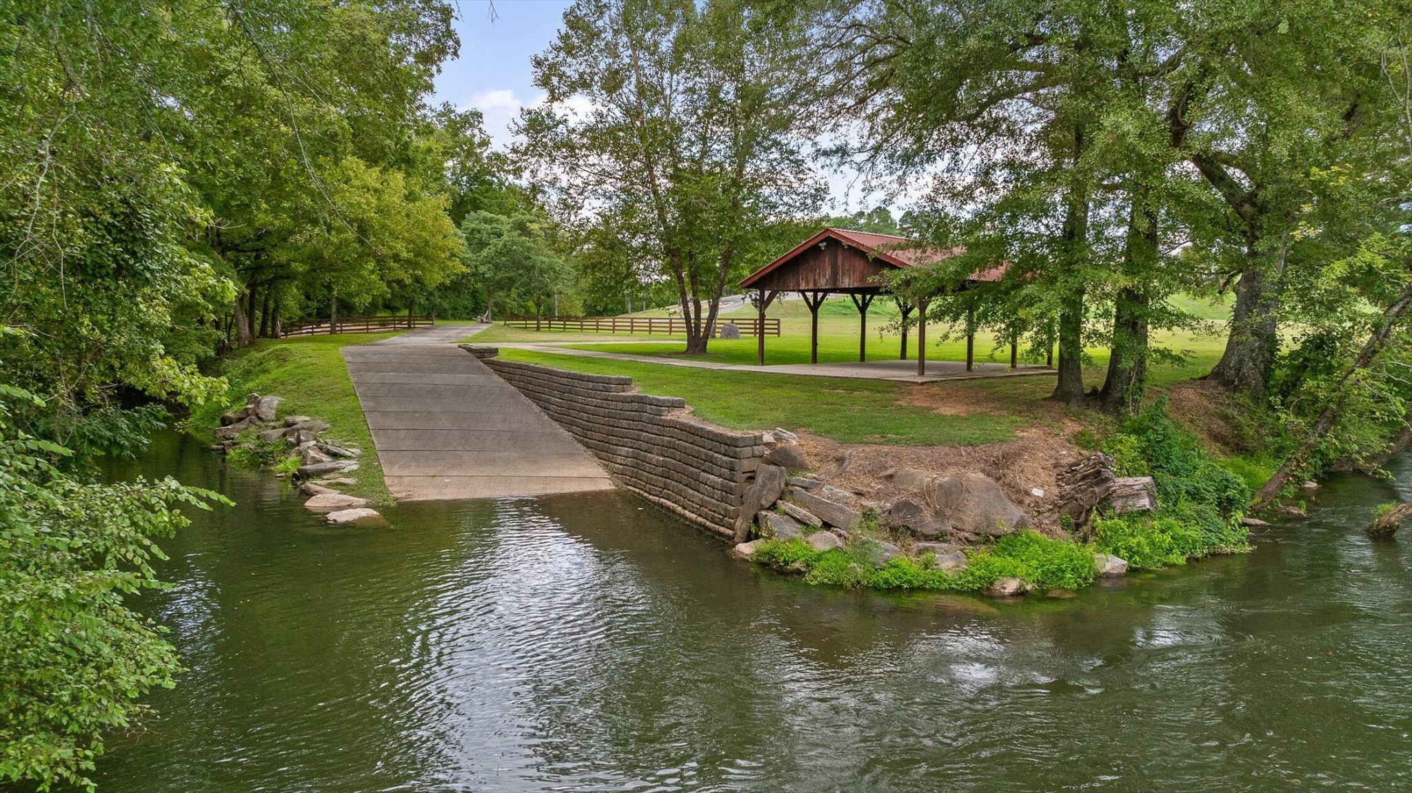 1020 Thomas Road Benton TN 37307