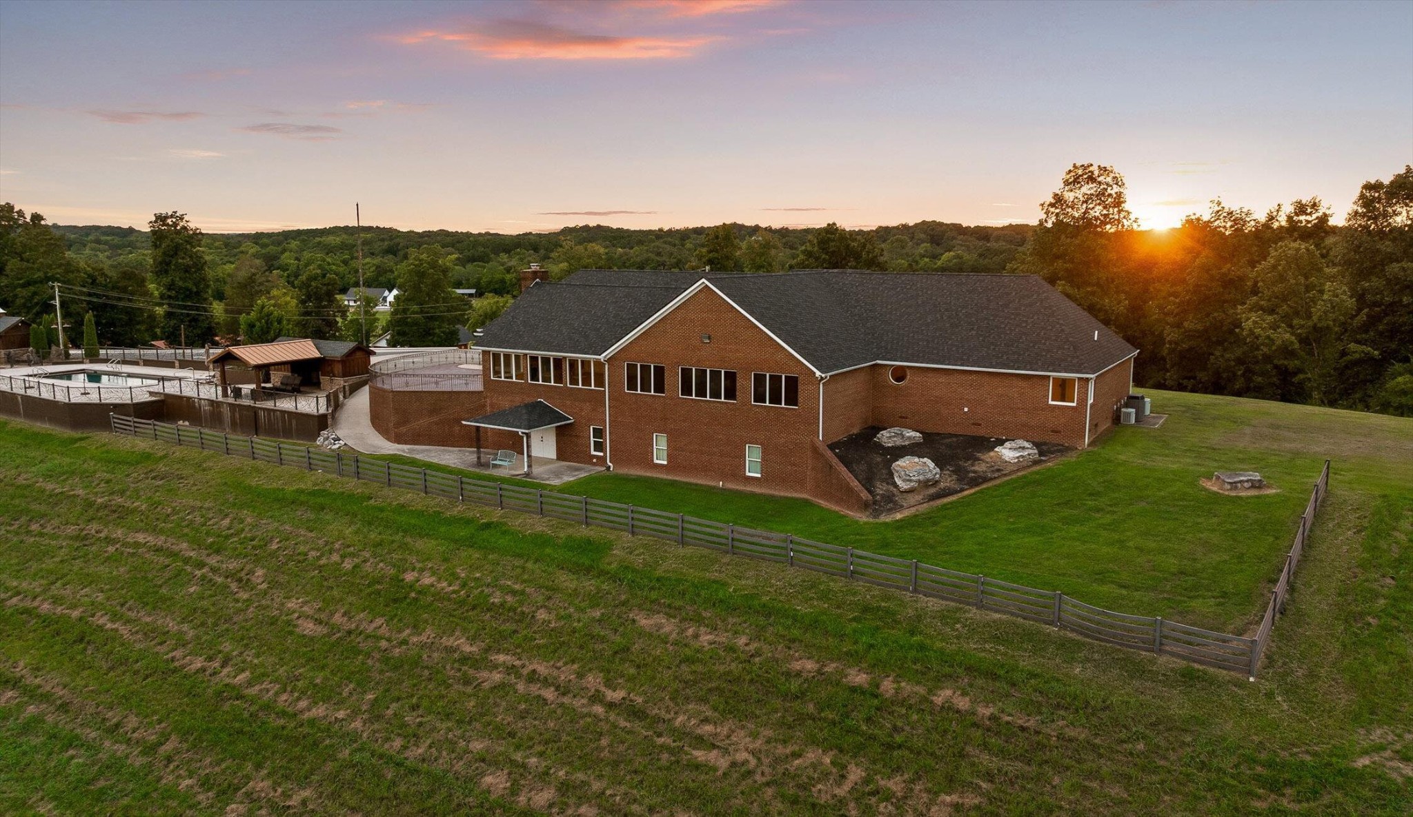 1020 Thomas Road Benton TN 37307