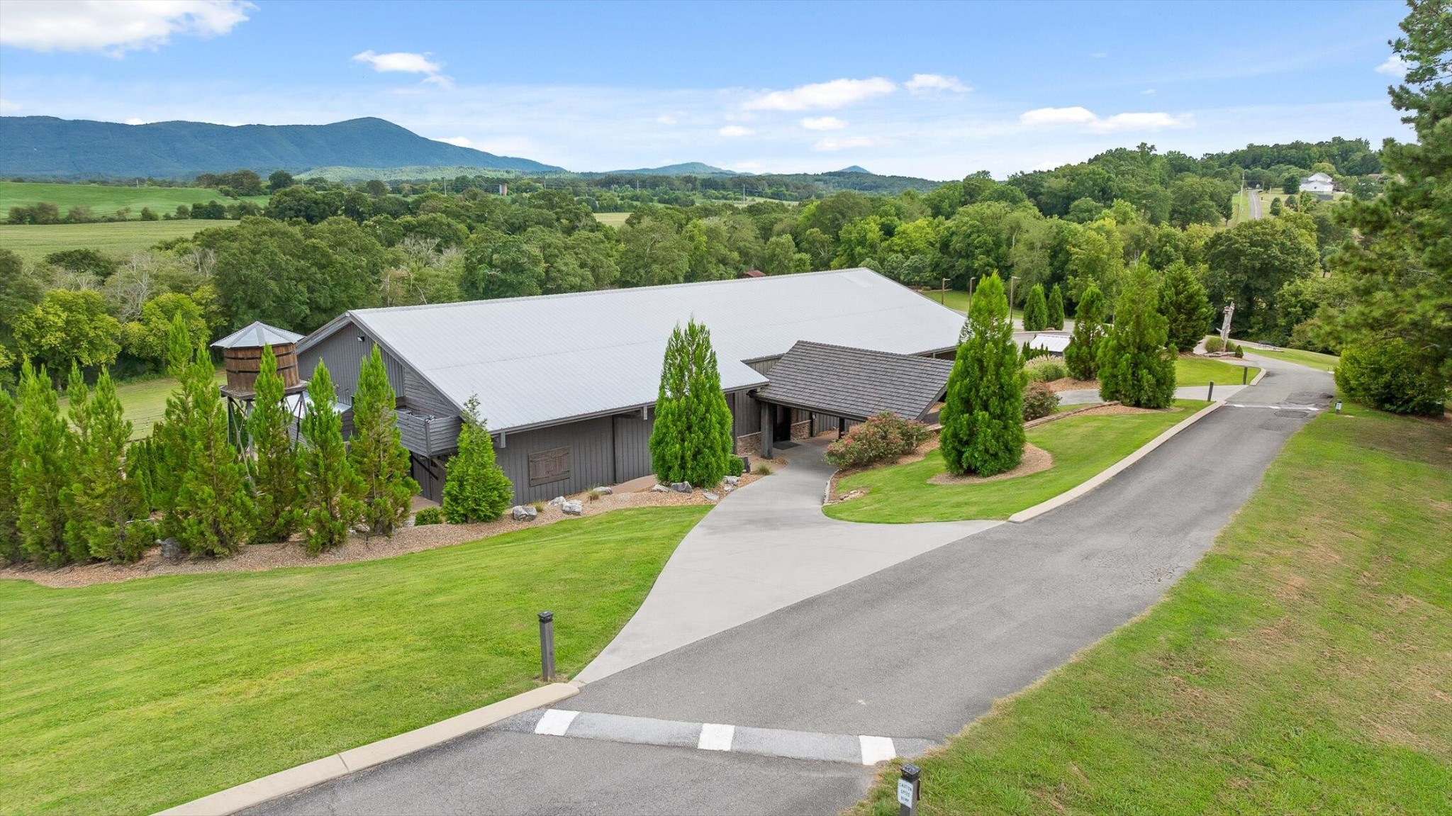1020 Thomas Road Benton TN 37307