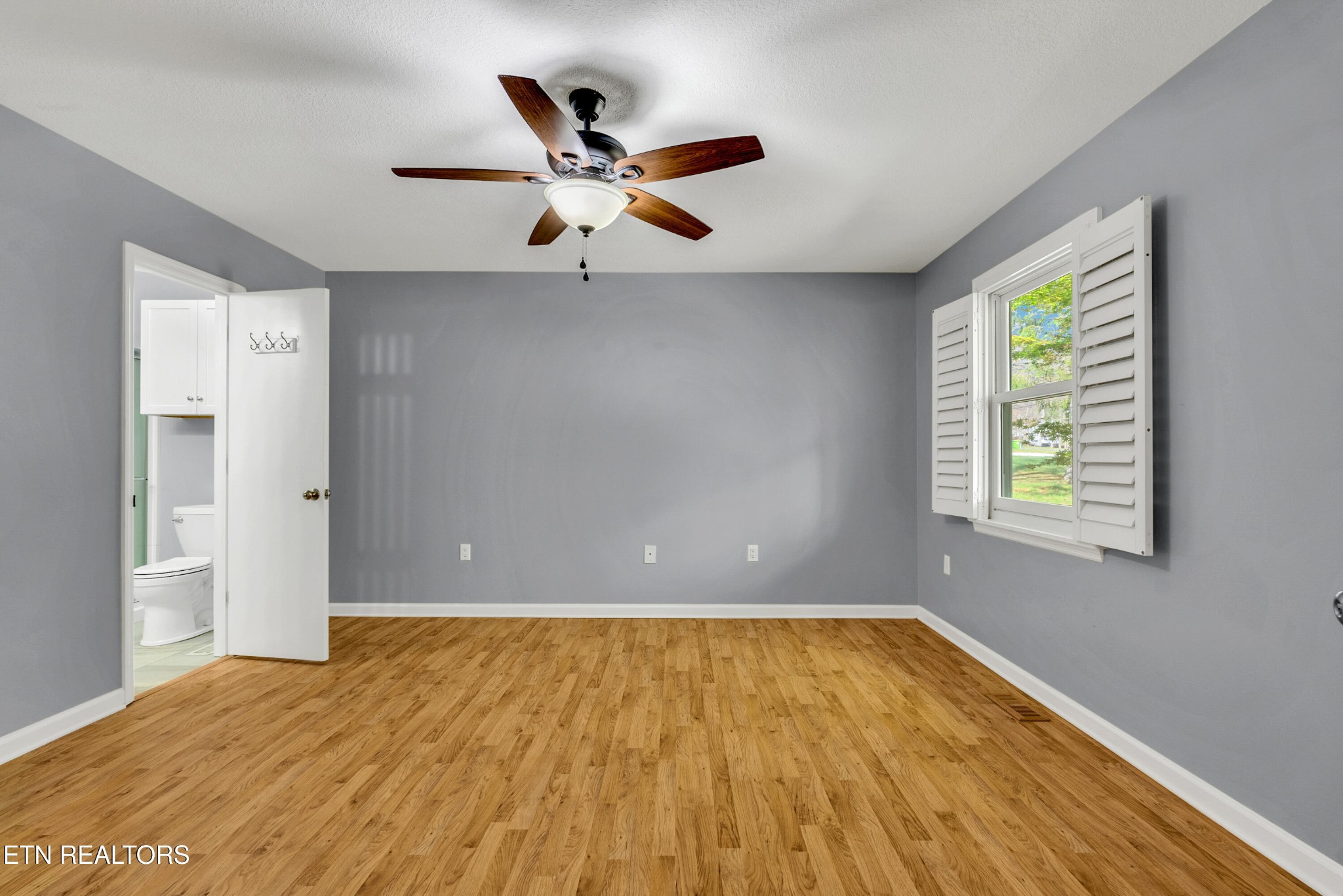 1954 Spruce Loop Crossville TN 38555