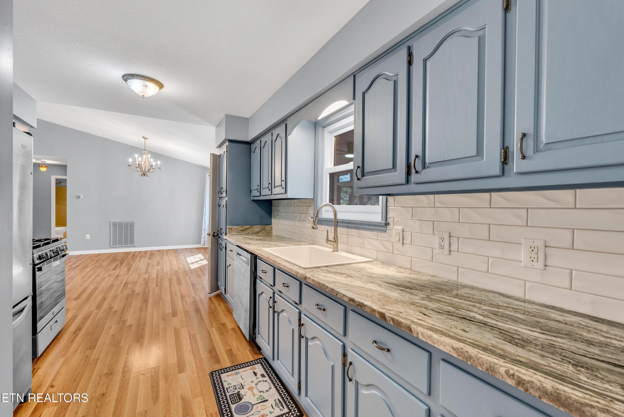 1954 Spruce Loop Crossville TN 38555