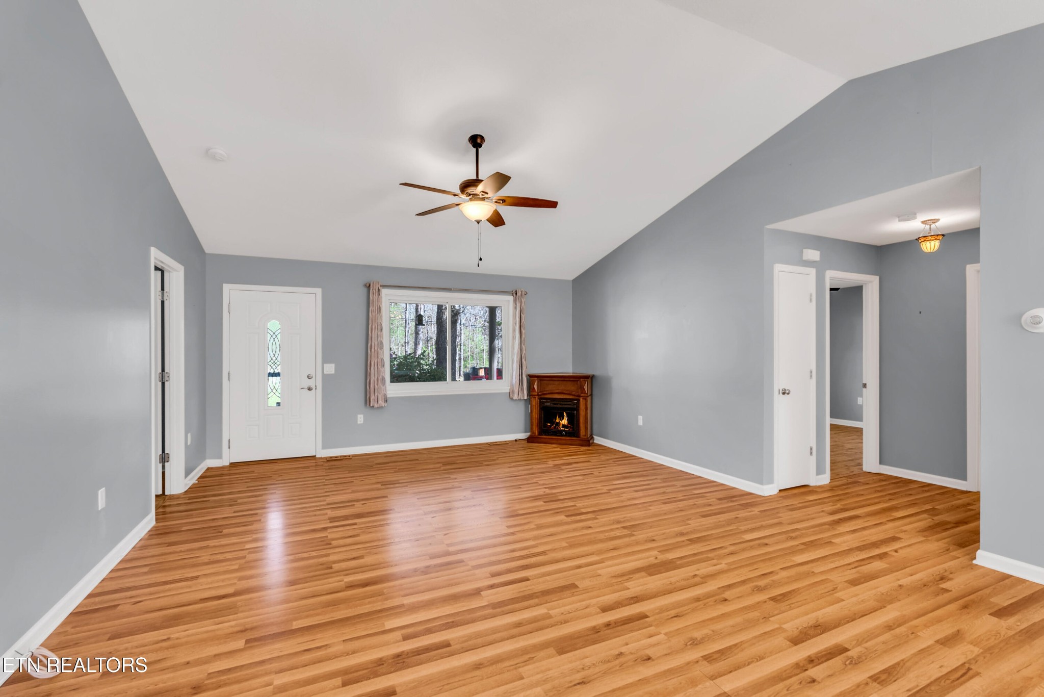 1954 Spruce Loop Crossville TN 38555