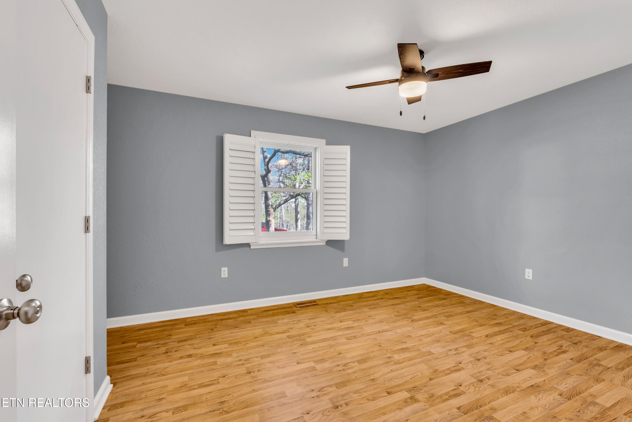 1954 Spruce Loop Crossville TN 38555