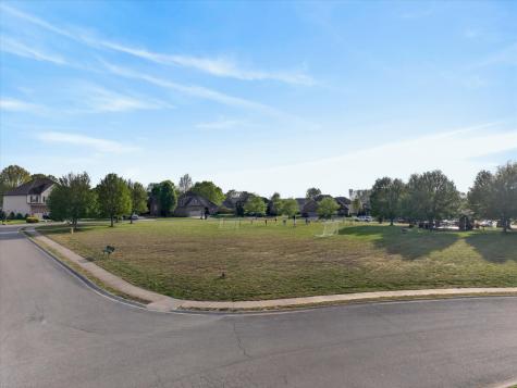 1014 Willow Circle Clarksville TN 37043