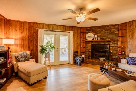 3983 Highway 100 Lyles TN 37098
