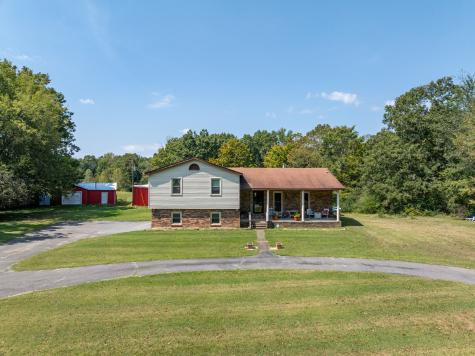 3983 Highway 100 Lyles TN 37098