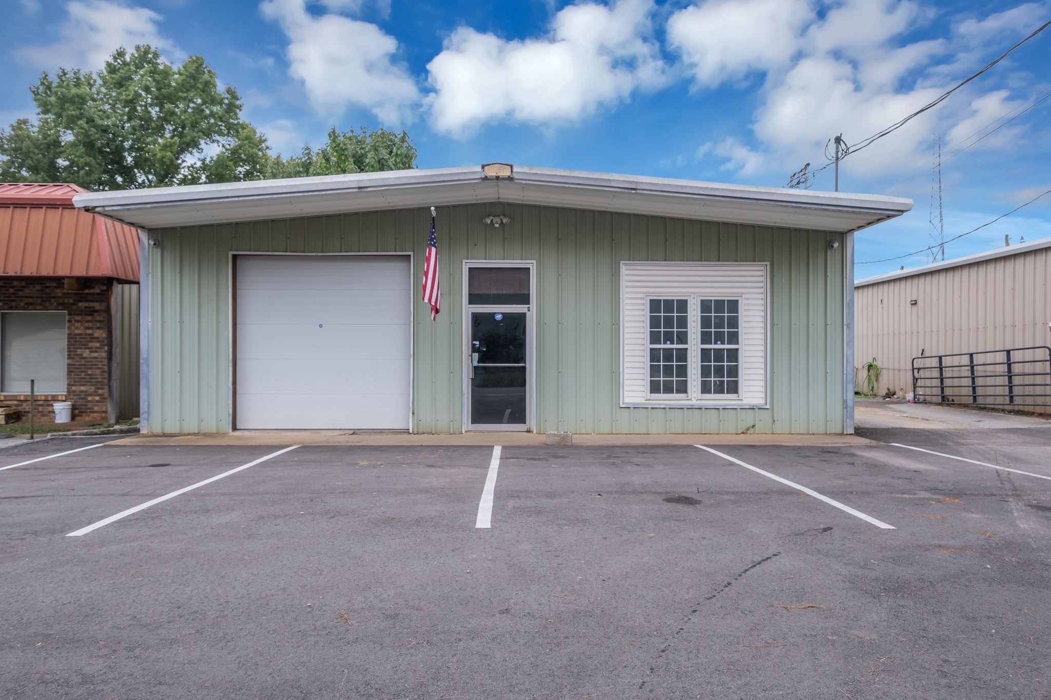 1409 Buffalo Road Lawrenceburg TN 38464