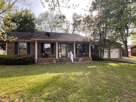 222 Victor Reiter Parkway Portland TN 37148
