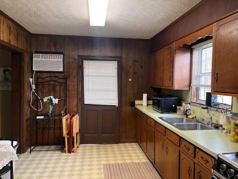 222 Victor Reiter Parkway Portland TN 37148