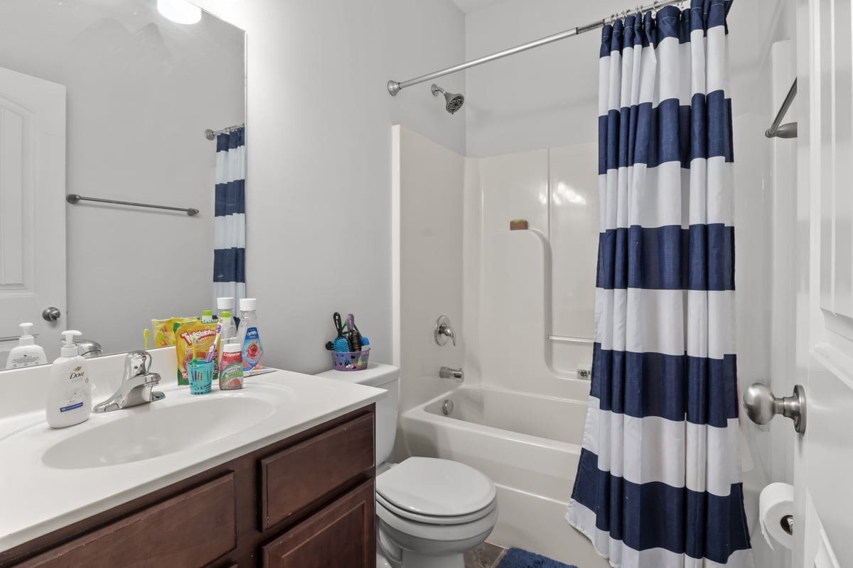 18010 Castle Court Bon Aqua TN 37025