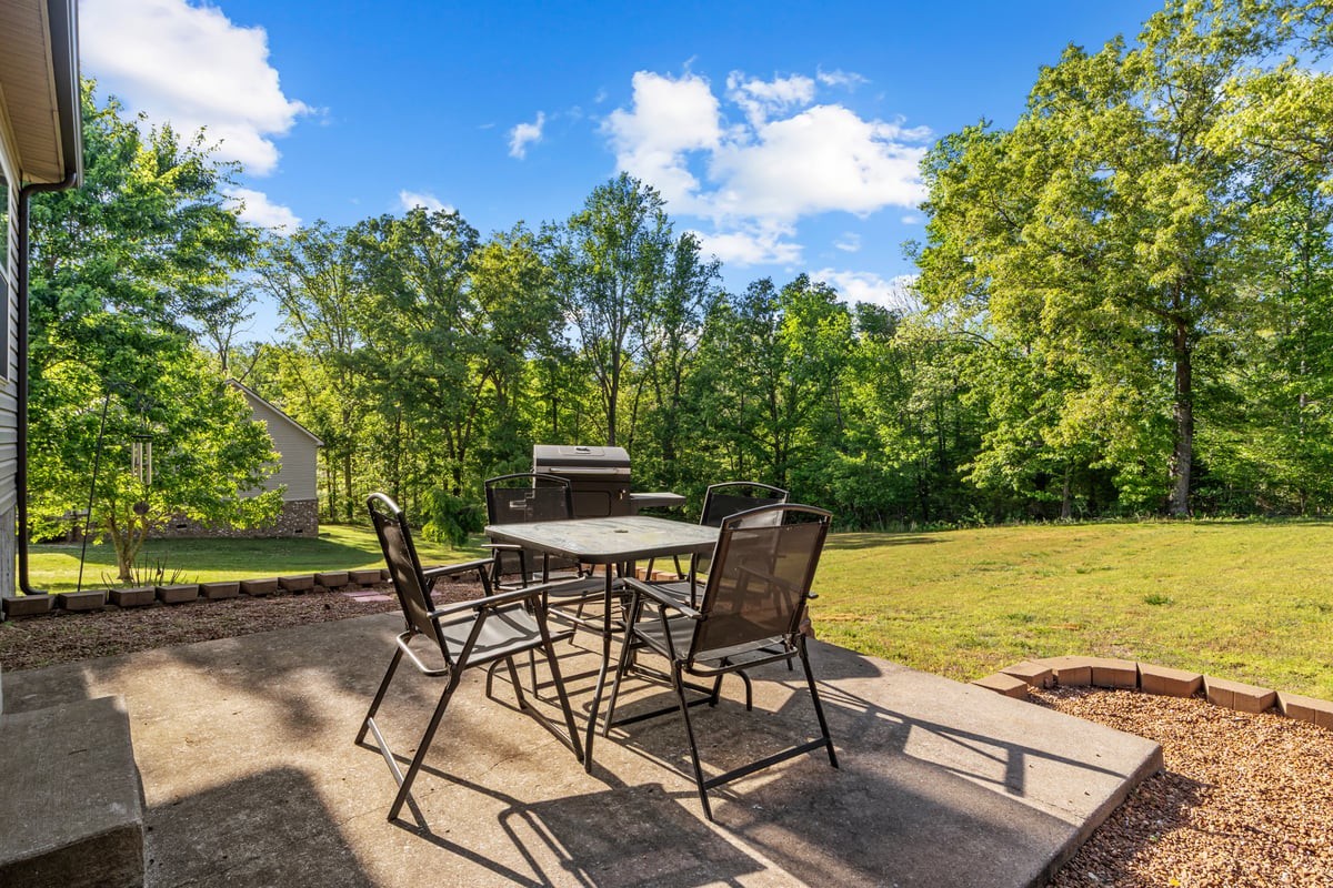 18010 Castle Court Bon Aqua TN 37025