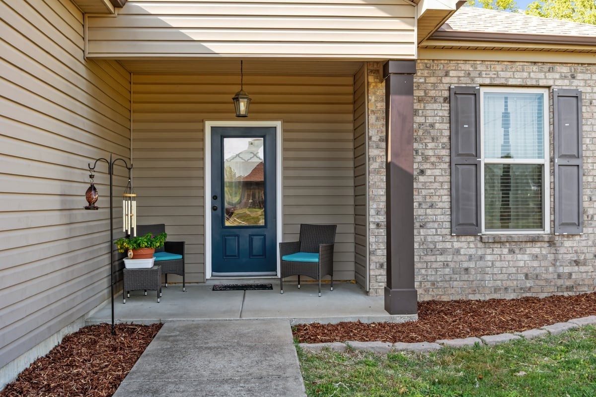 18010 Castle Court Bon Aqua TN 37025
