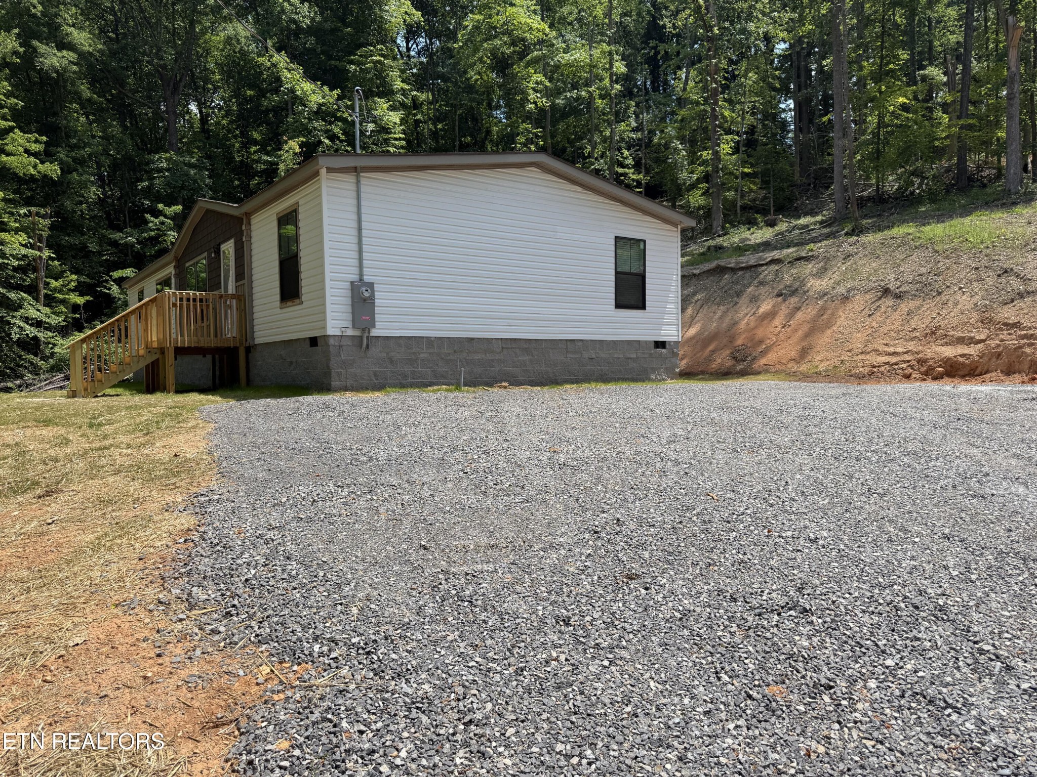 283 Farmer Hollow Road Clinton TN 37716