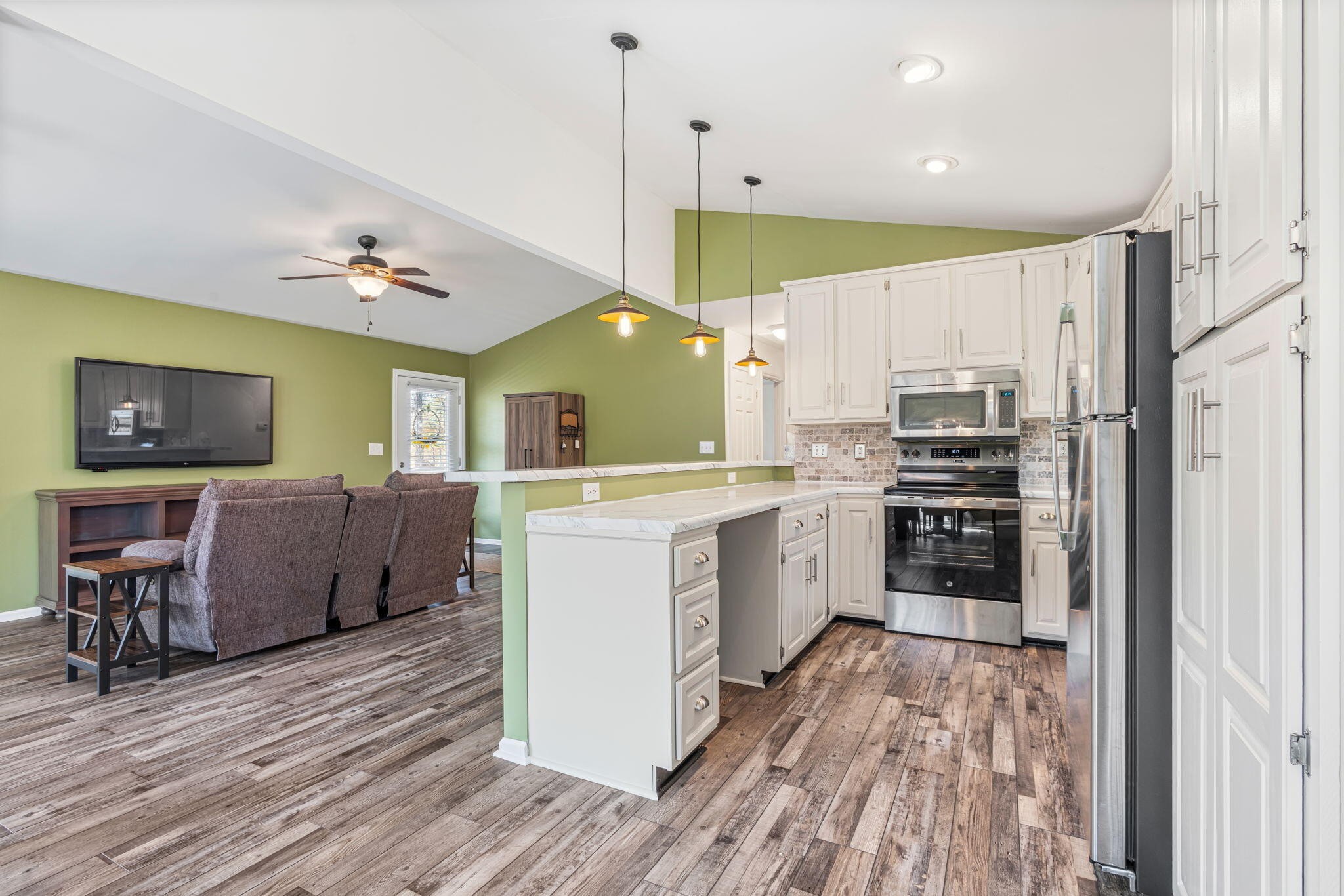 124 Peninsula Road Madisonville TN 37354