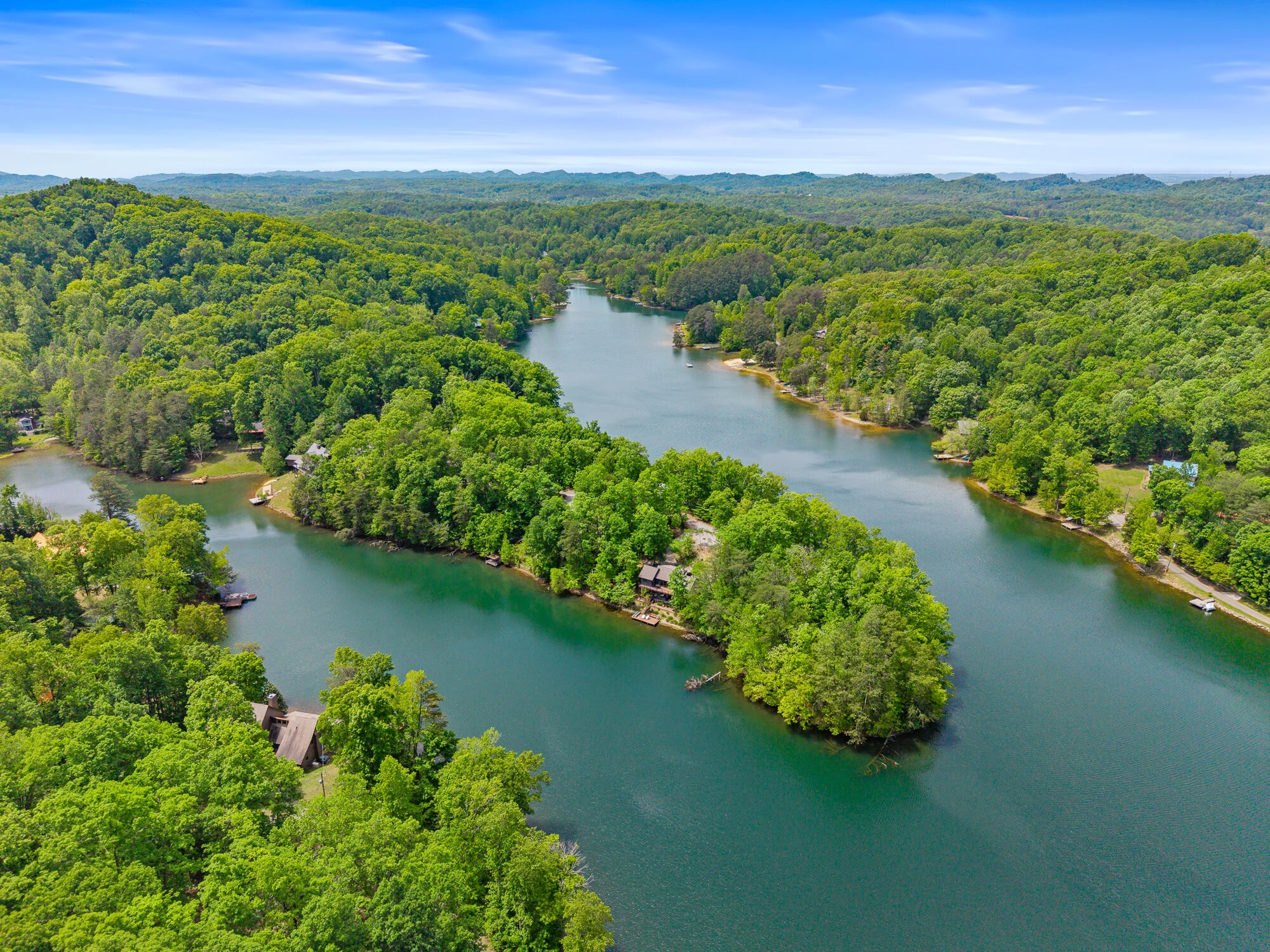 124 Peninsula Road Madisonville TN 37354