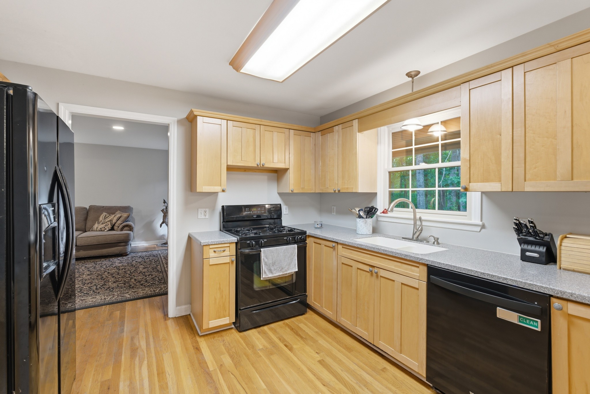 957 Ford Road White Bluff TN 37187