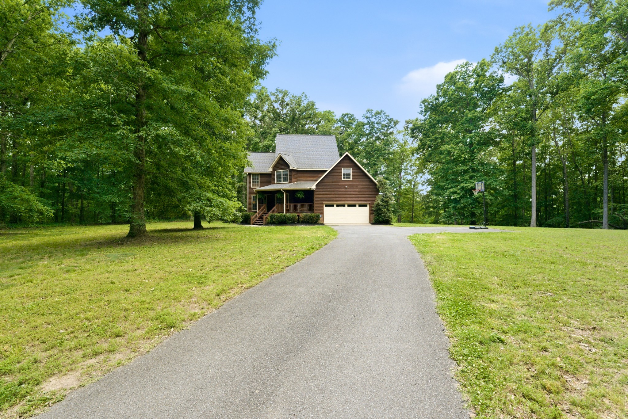 957 Ford Road White Bluff TN 37187