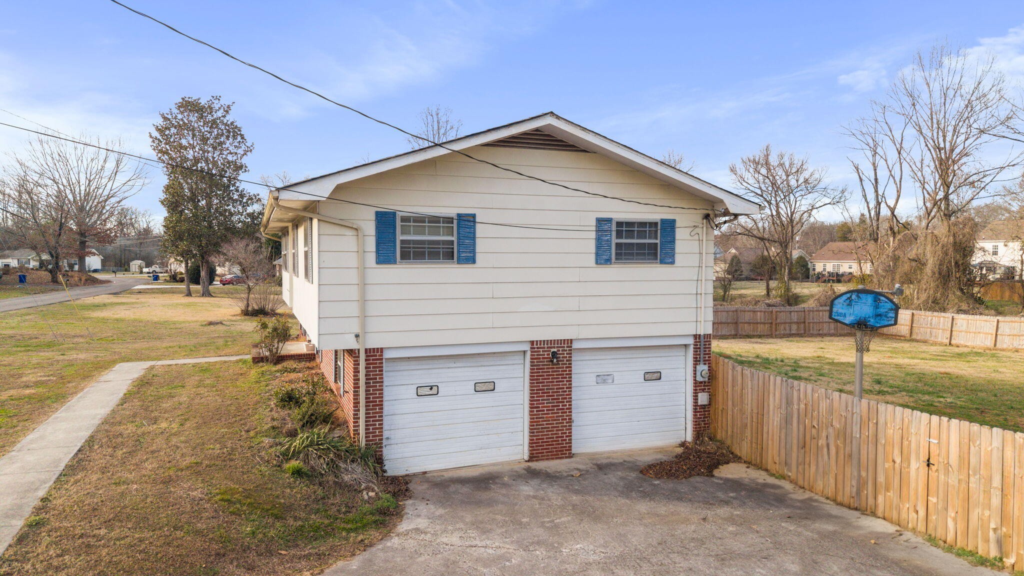3035 W Lake Drive, NW Cleveland TN 37312