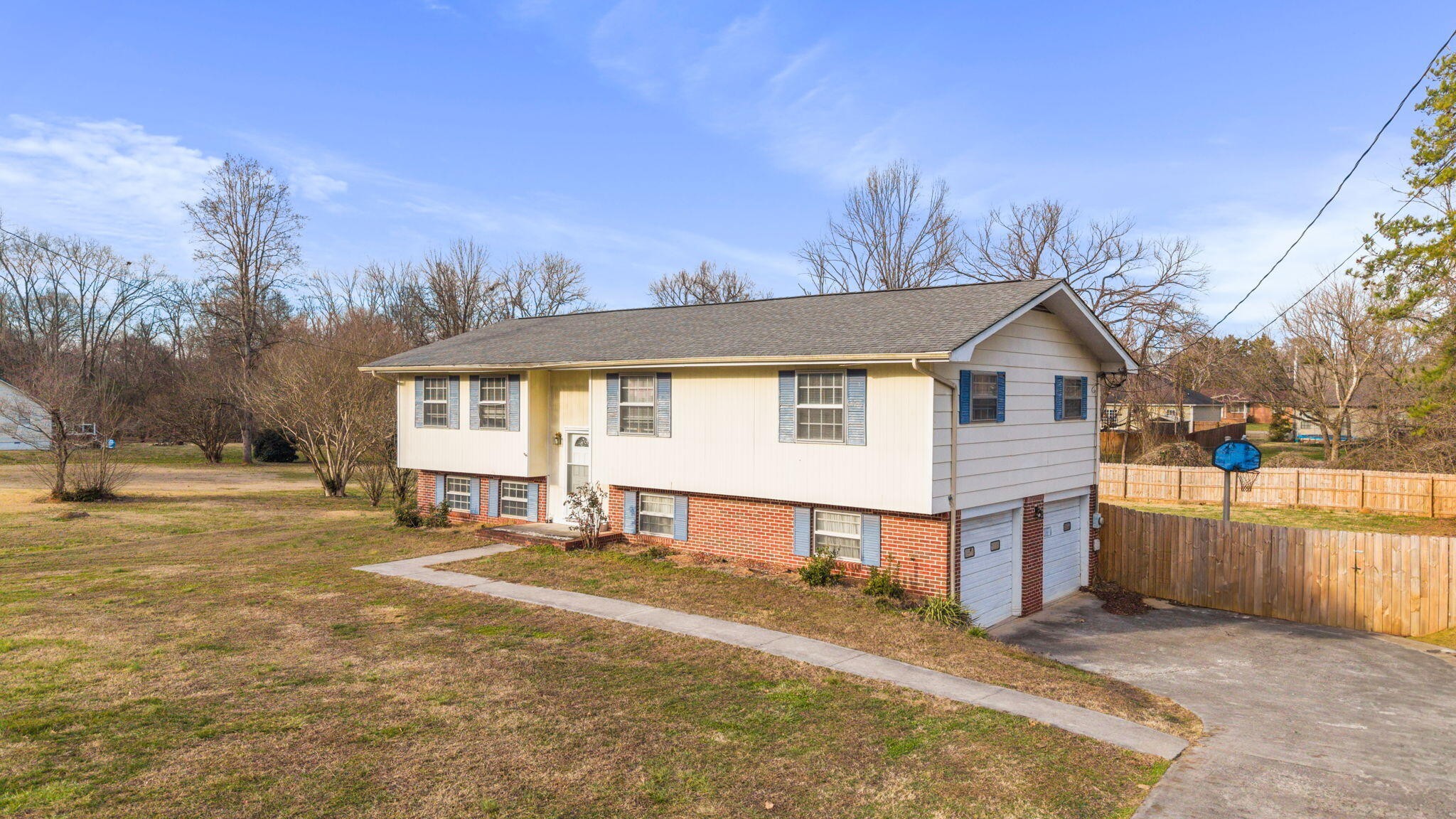 3035 W Lake Drive, NW Cleveland TN 37312