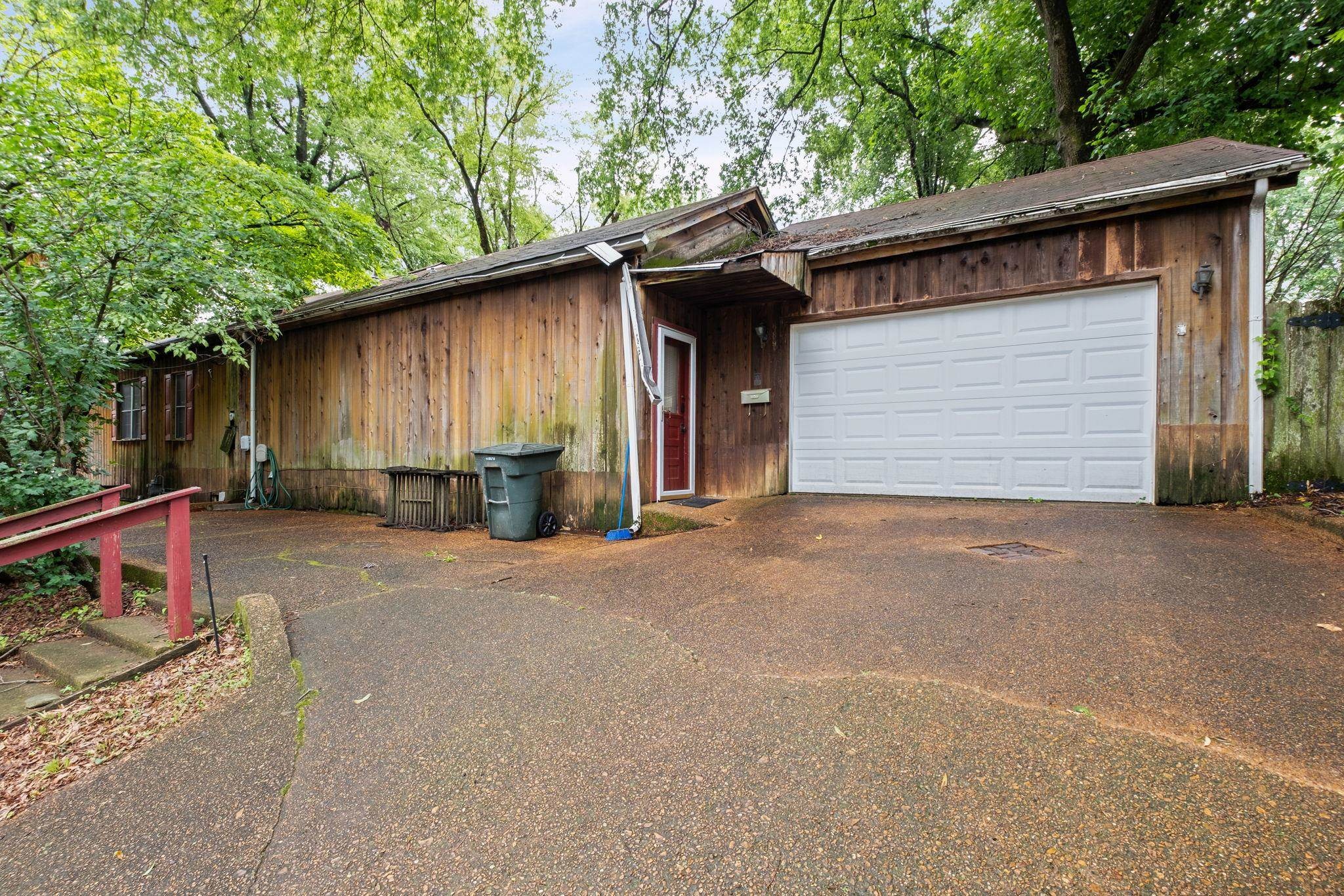 689 Tanglewood Street Memphis TN 38104