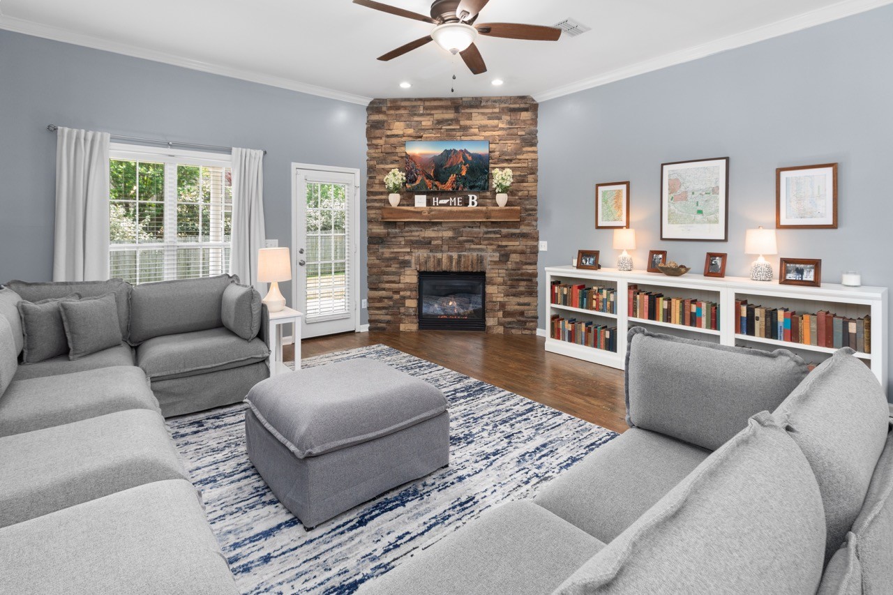 1085 Nealcrest Circle Spring Hill TN 37174