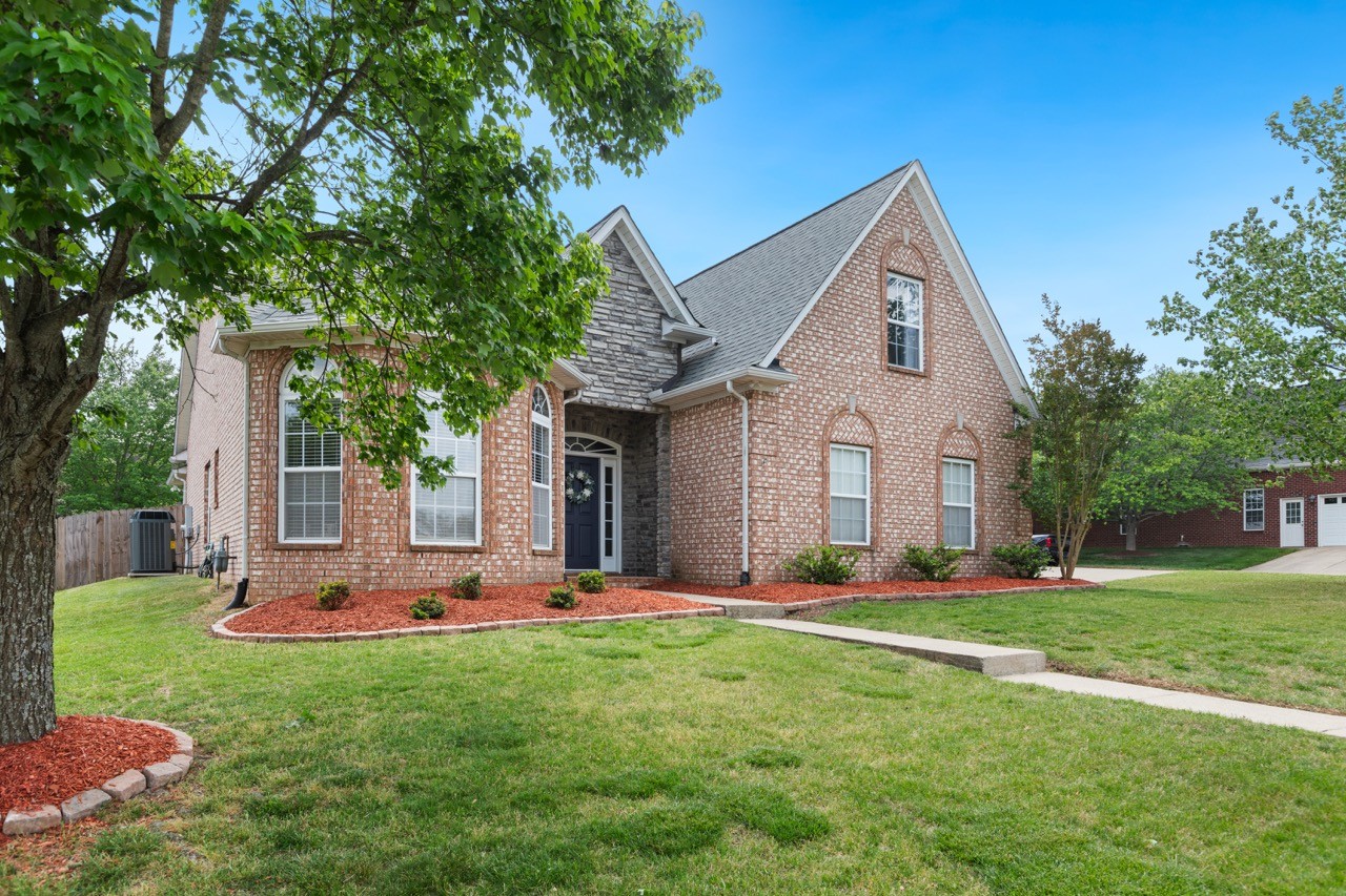 1085 Nealcrest Circle Spring Hill TN 37174