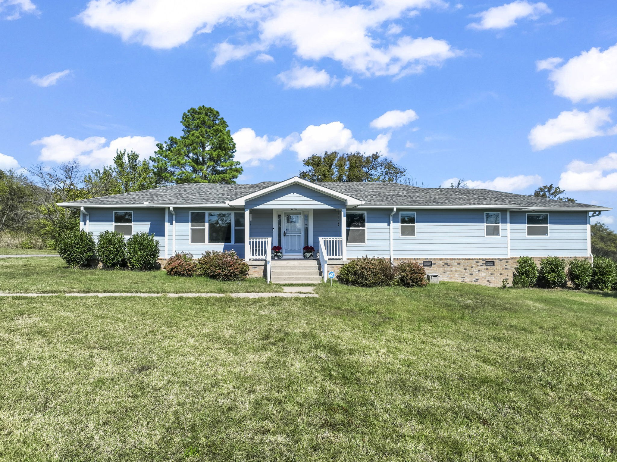 1670 Long Hollow Pike Gallatin TN 37066