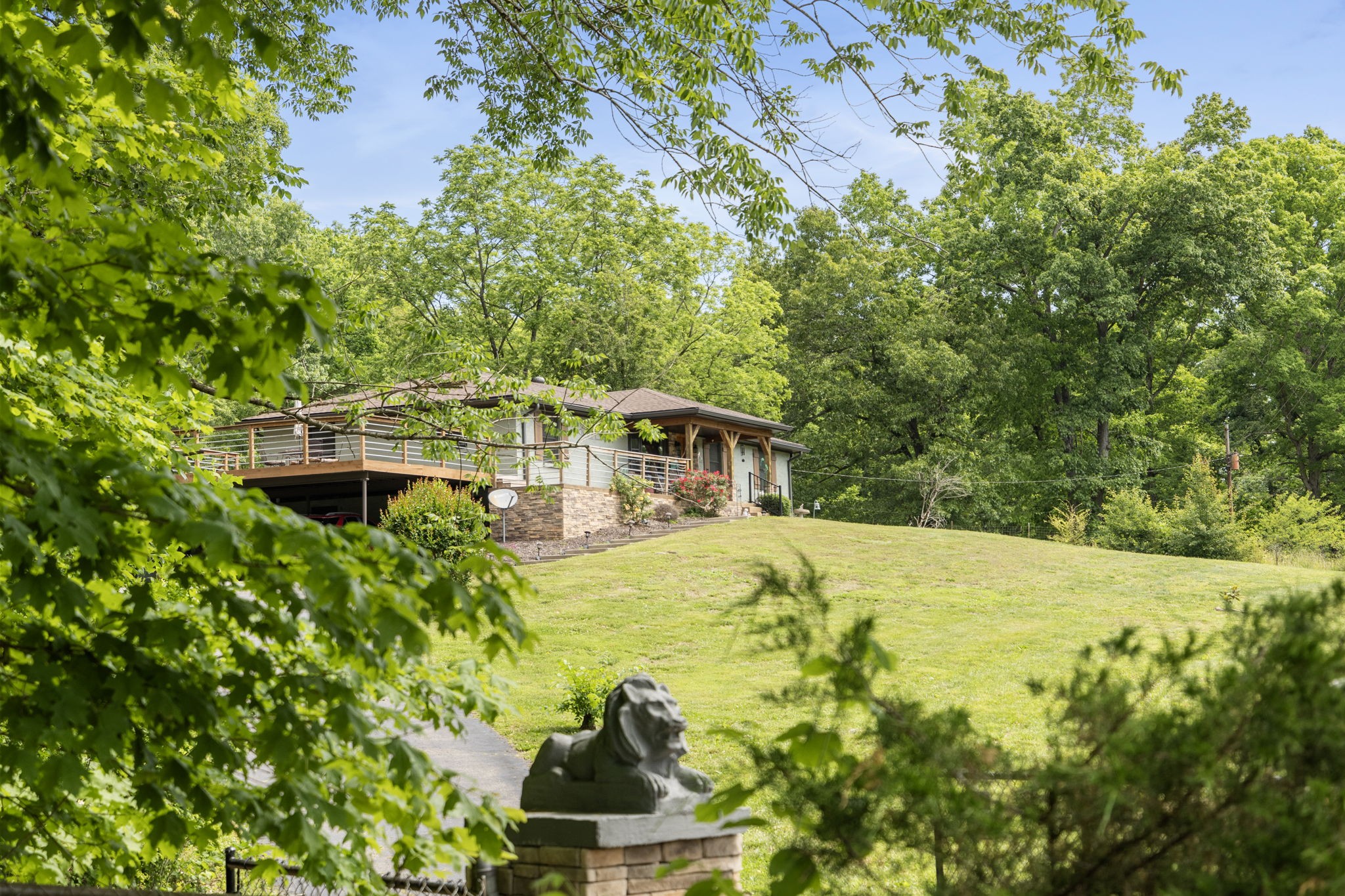 7623 Highway 100 Bon Aqua TN 37025