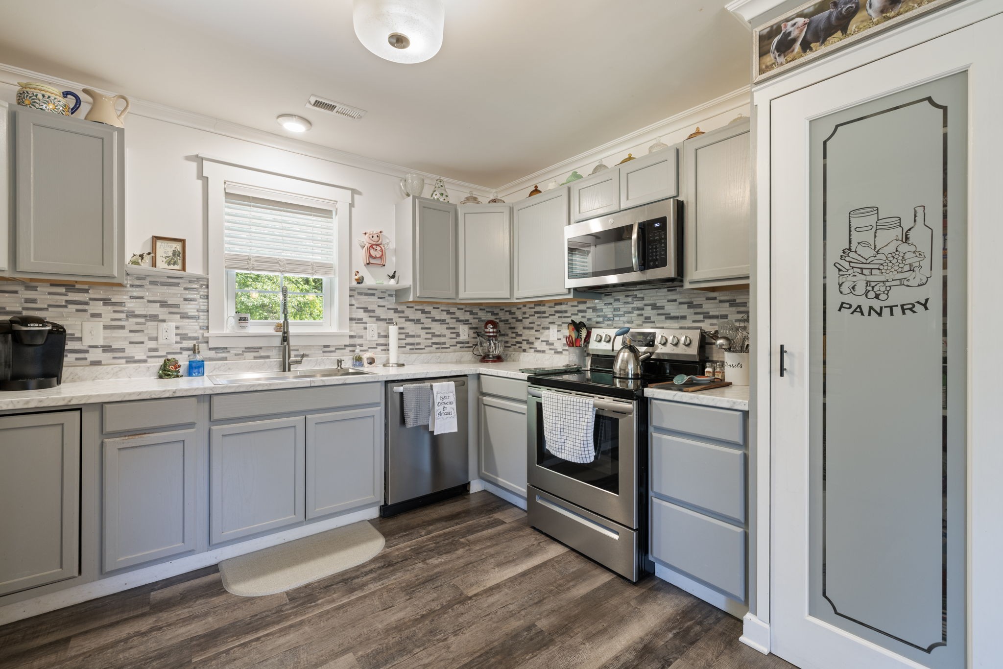 7623 Highway 100 Bon Aqua TN 37025