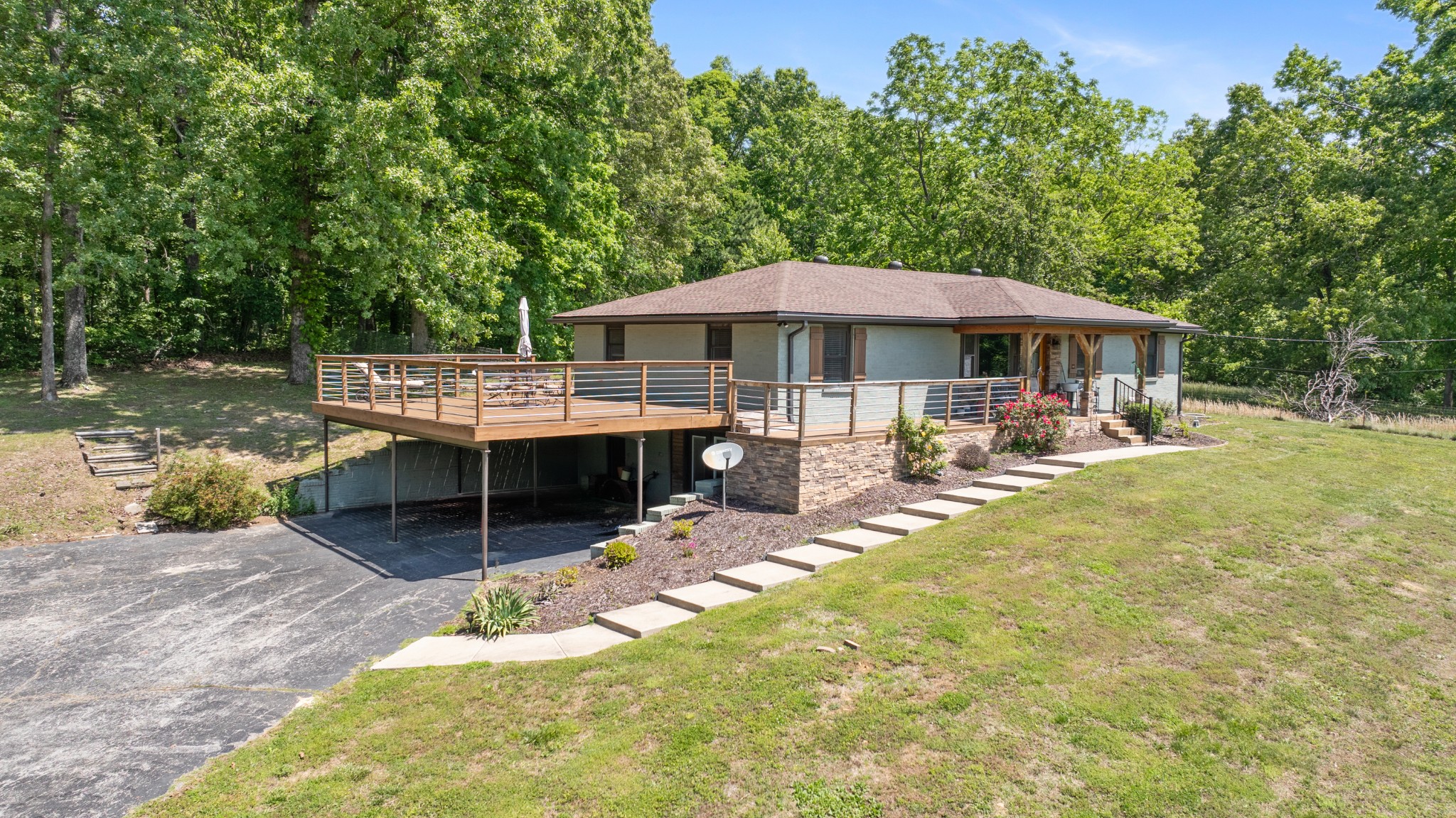 7623 Highway 100 Bon Aqua TN 37025