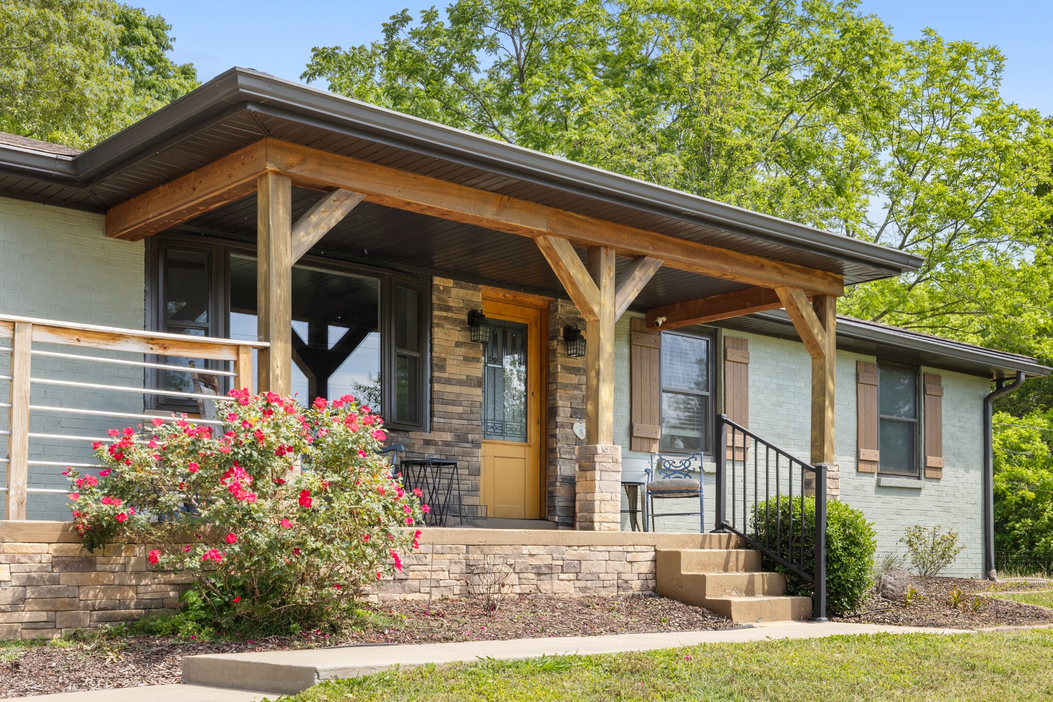 7623 Highway 100 Bon Aqua TN 37025