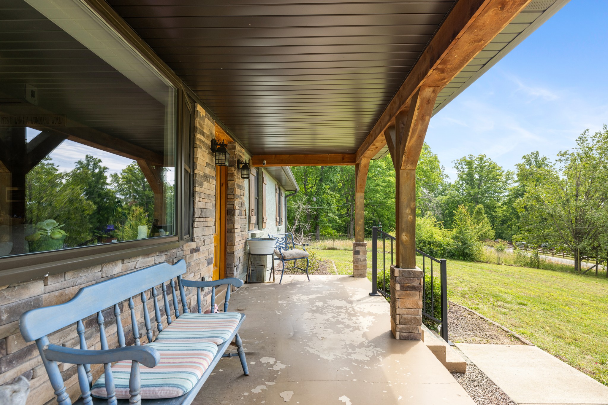 7623 Highway 100 Bon Aqua TN 37025