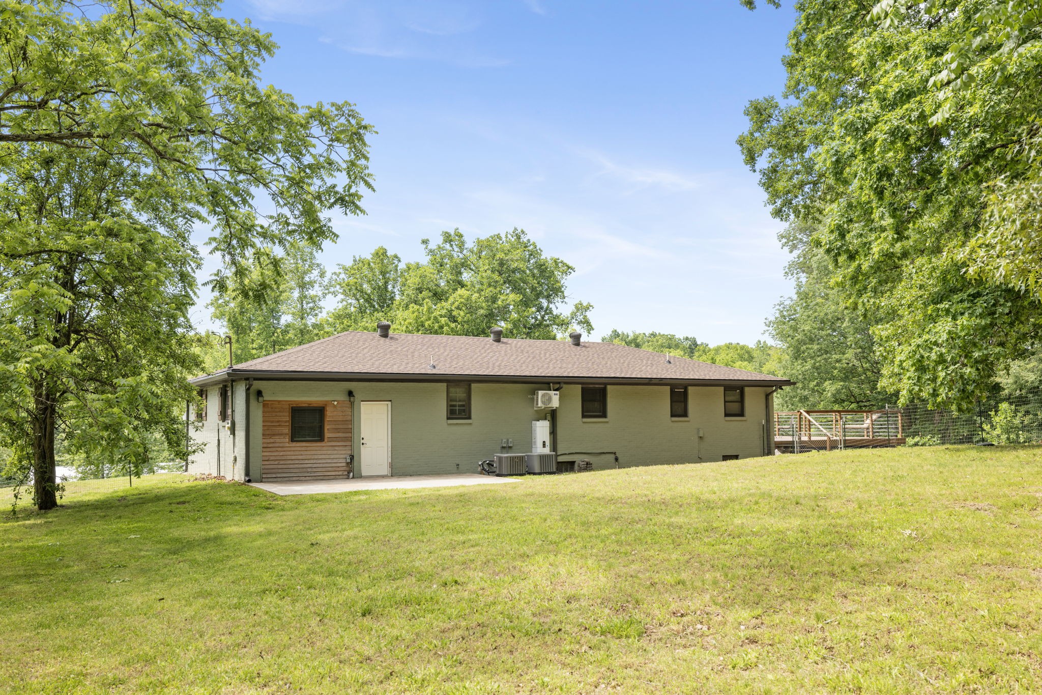 7623 Highway 100 Bon Aqua TN 37025