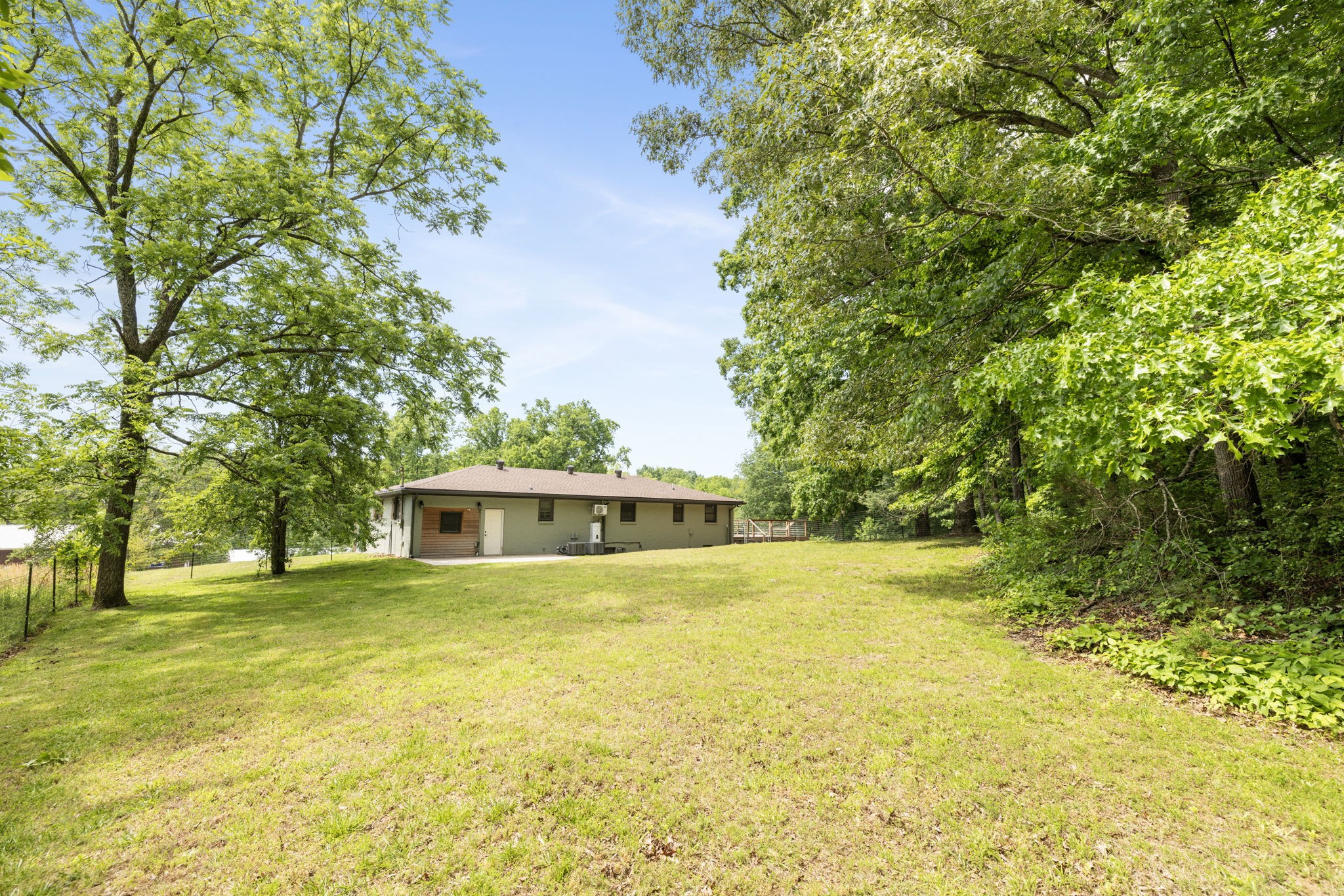 7623 Highway 100 Bon Aqua TN 37025