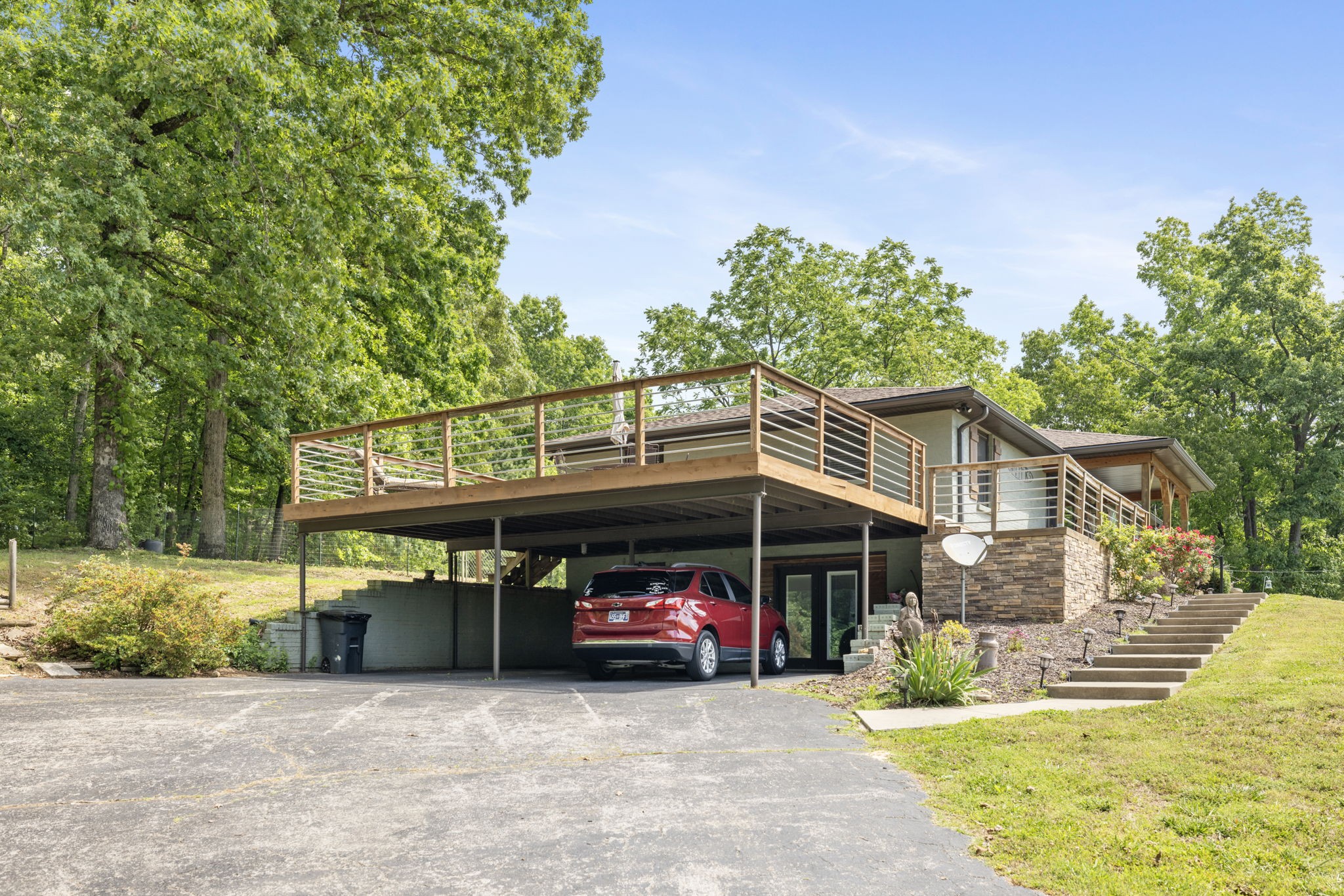 7623 Highway 100 Bon Aqua TN 37025