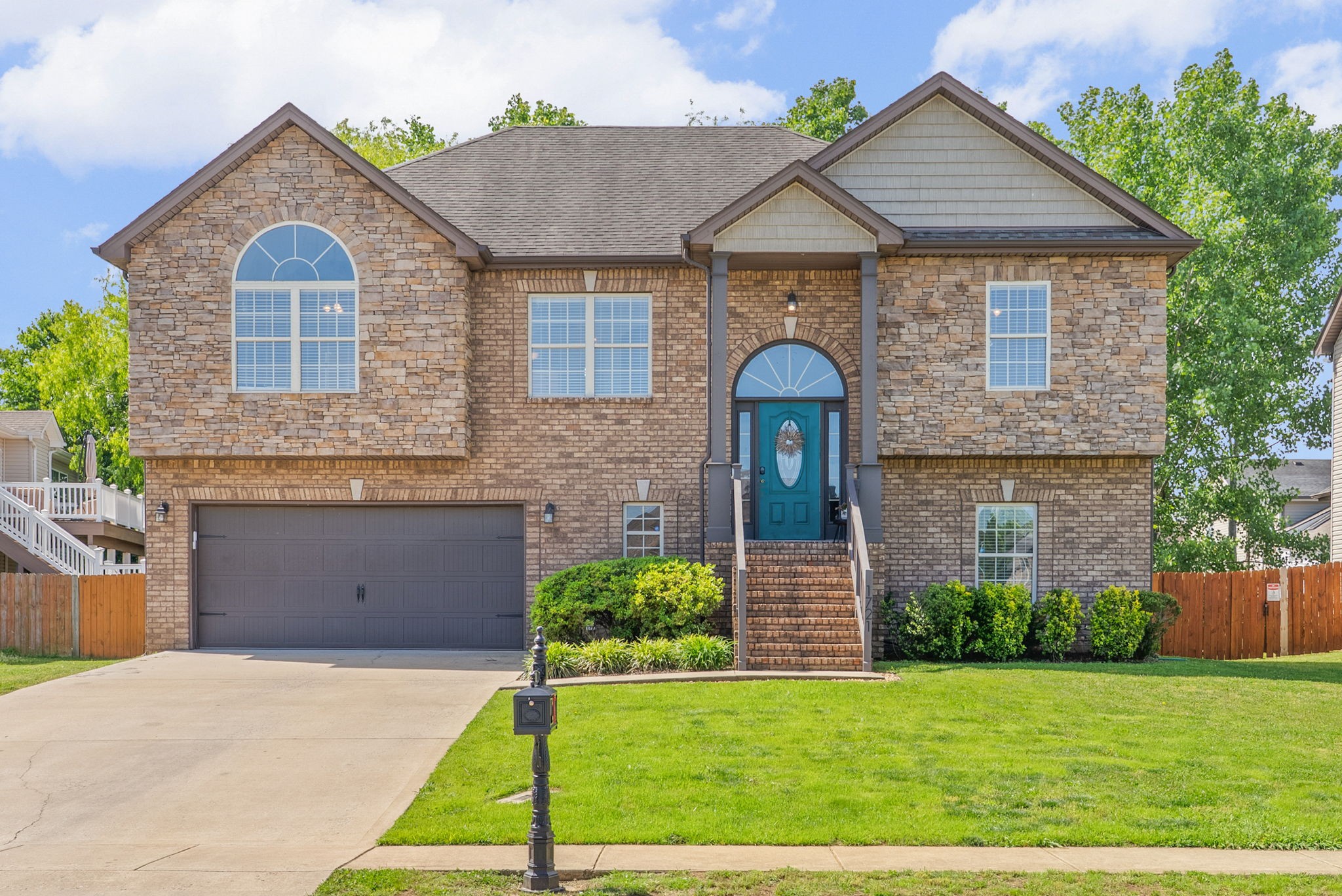 1721 Apache Way Clarksville TN 37042