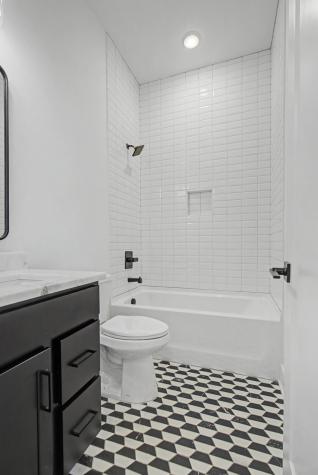 1909A 15th Ave, N Nashville TN 37208