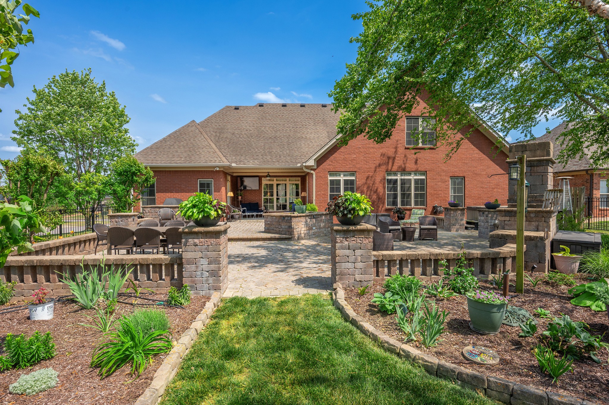 2154 Gorden Crossing Gallatin TN 37066