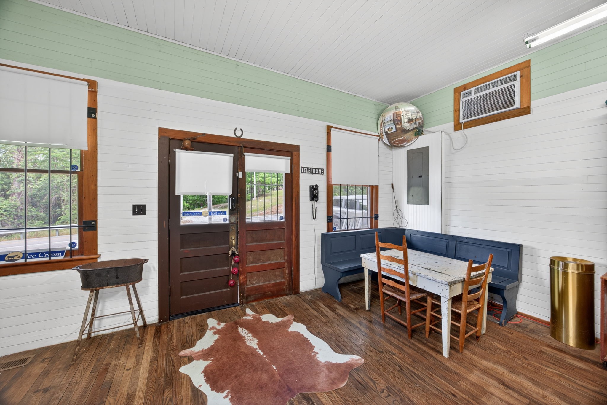 11710 Nashville Highway Baxter TN 38544