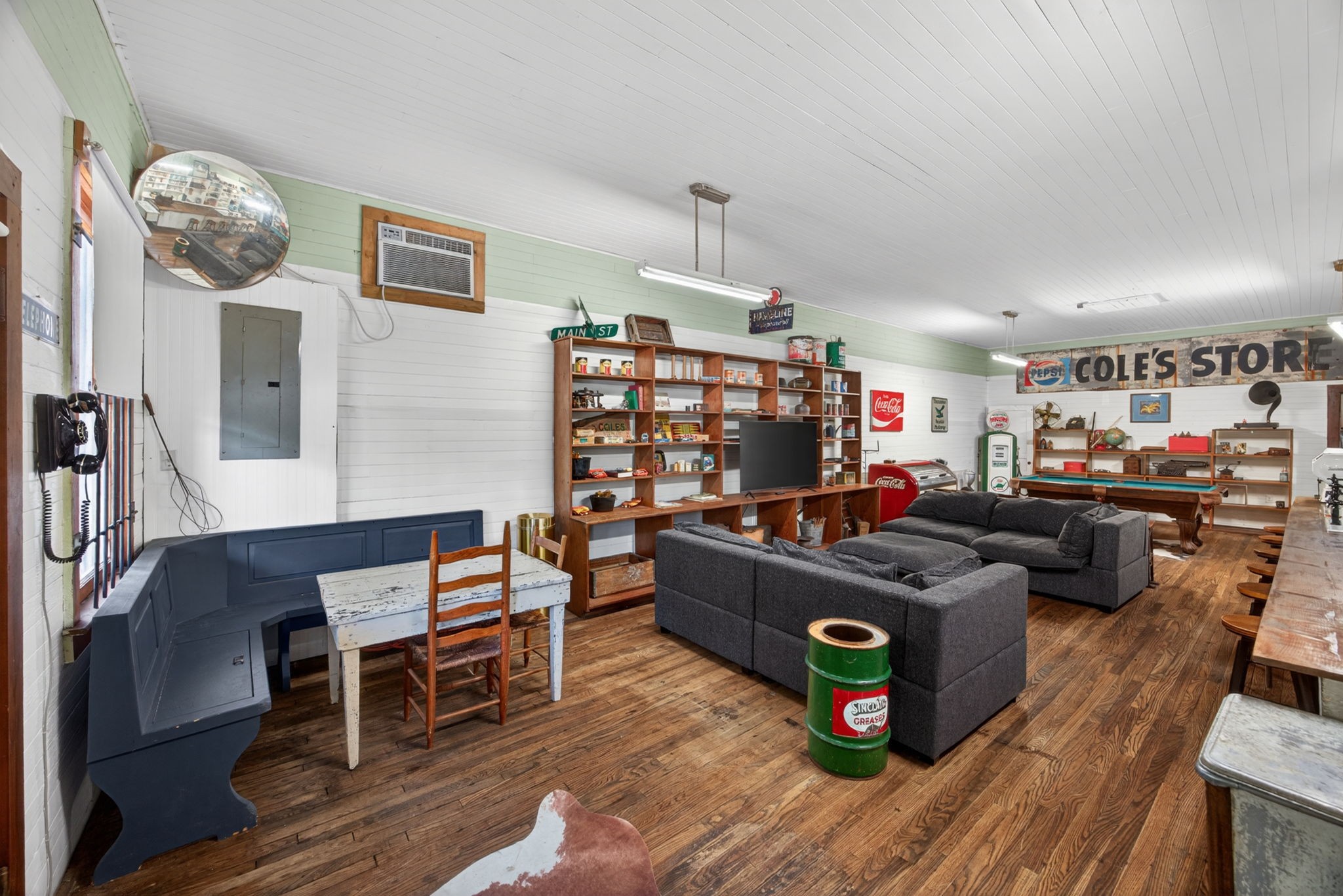 11710 Nashville Highway Baxter TN 38544