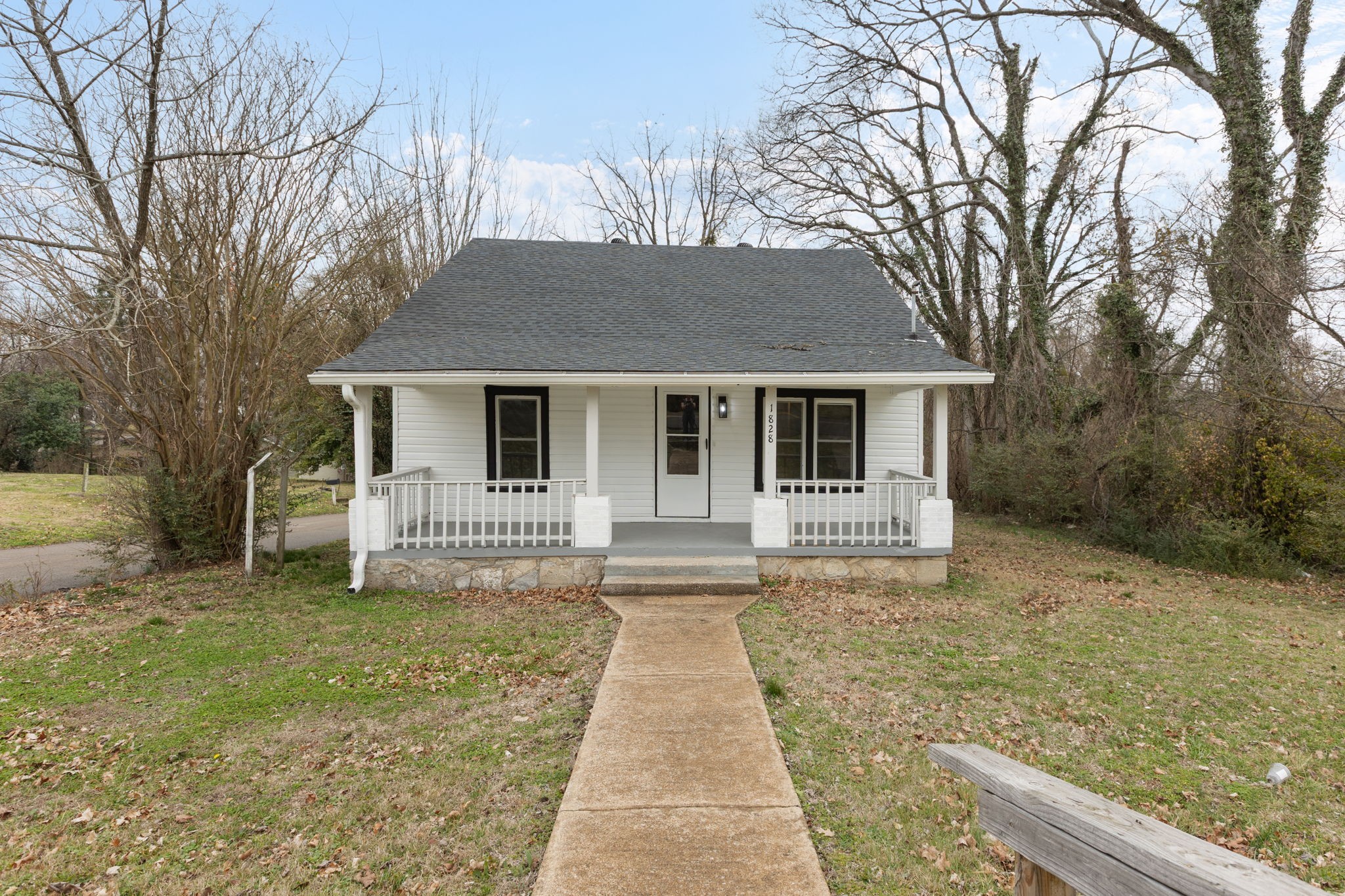 1828 S Main Street Columbia TN 38401