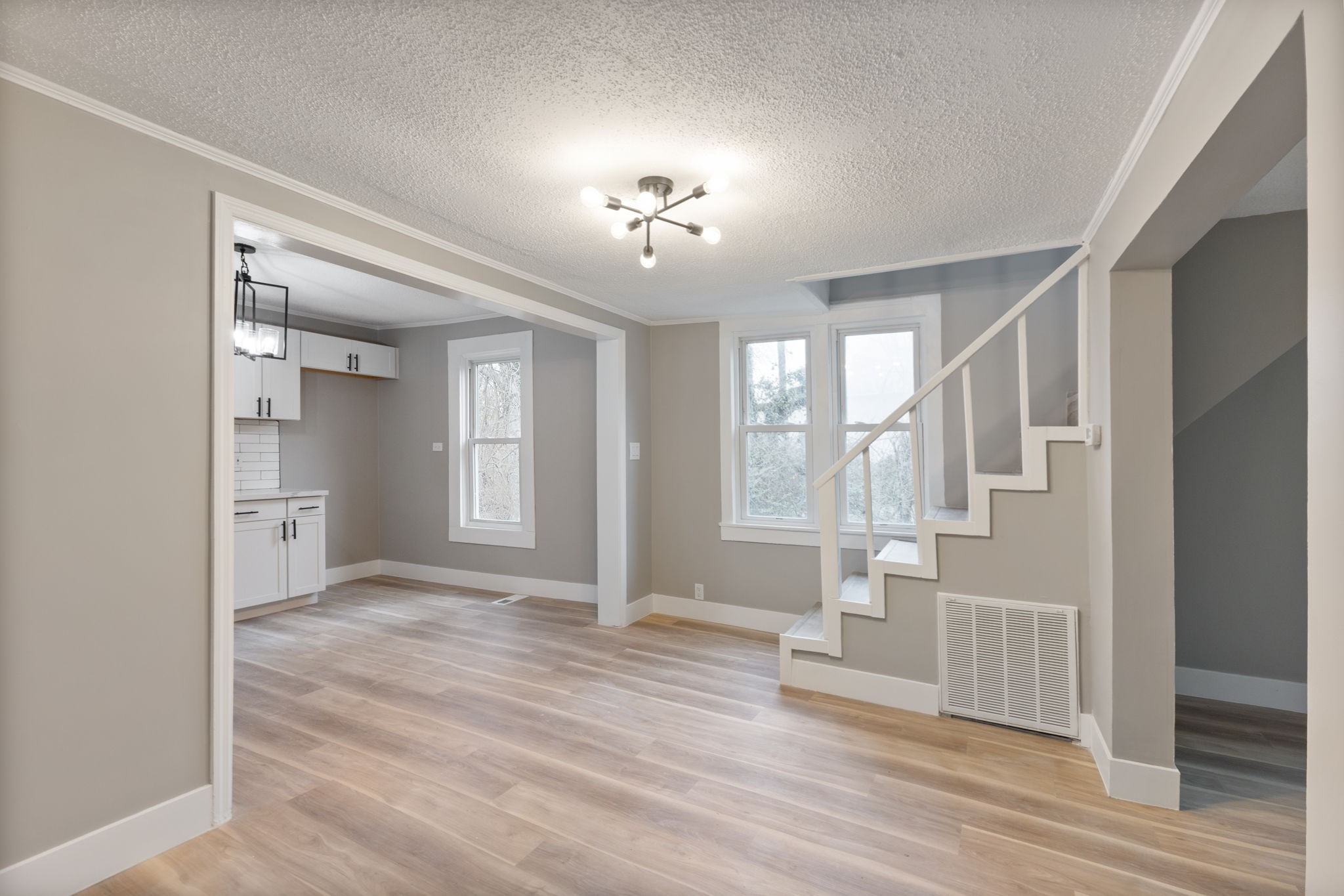 1828 S Main Street Columbia TN 38401