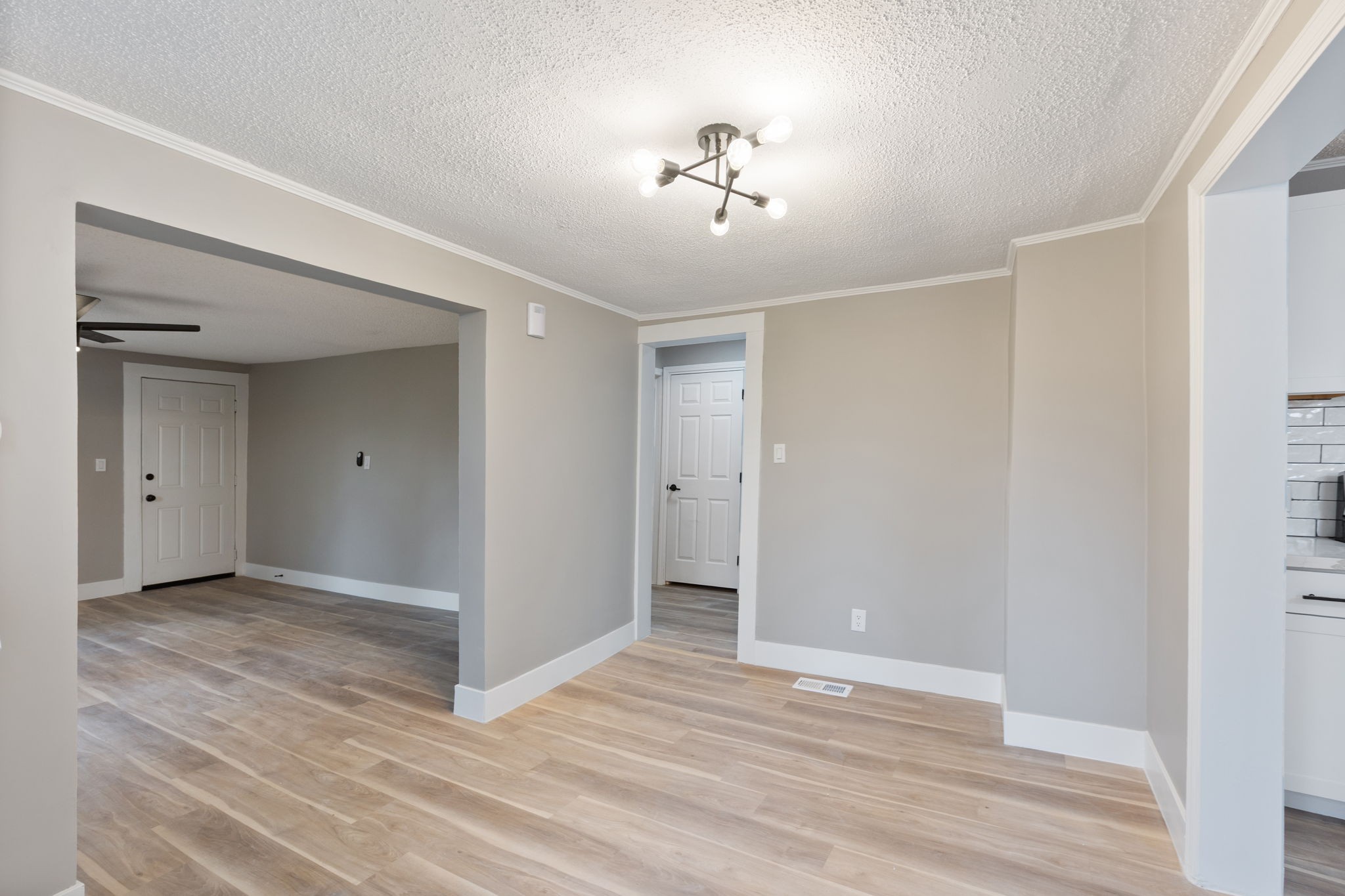 1828 S Main Street Columbia TN 38401