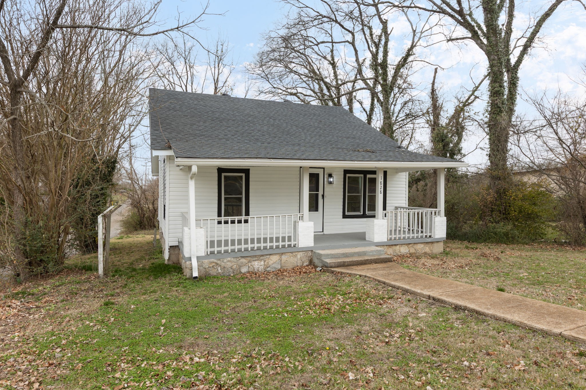 1828 S Main Street Columbia TN 38401