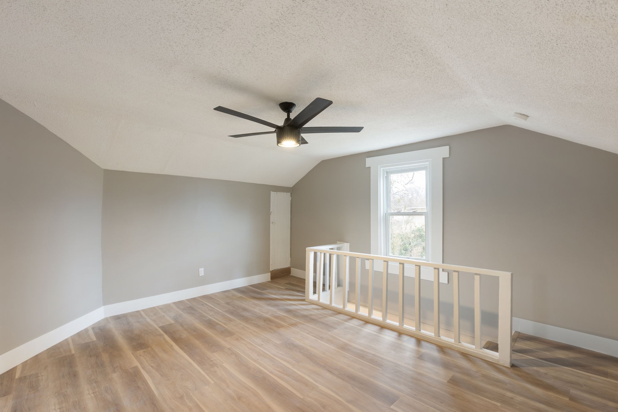 1828 S Main Street Columbia TN 38401