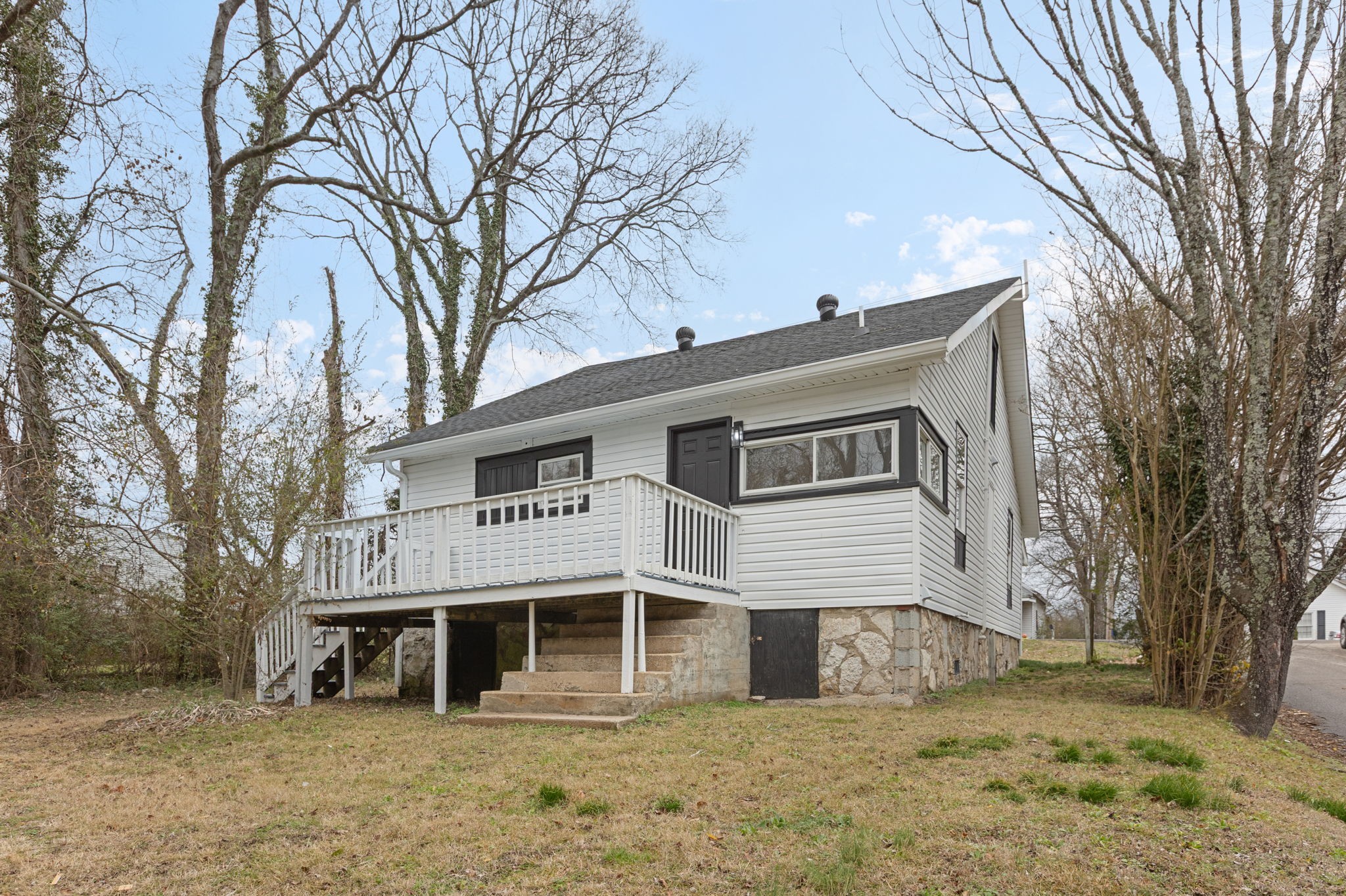 1828 S Main Street Columbia TN 38401