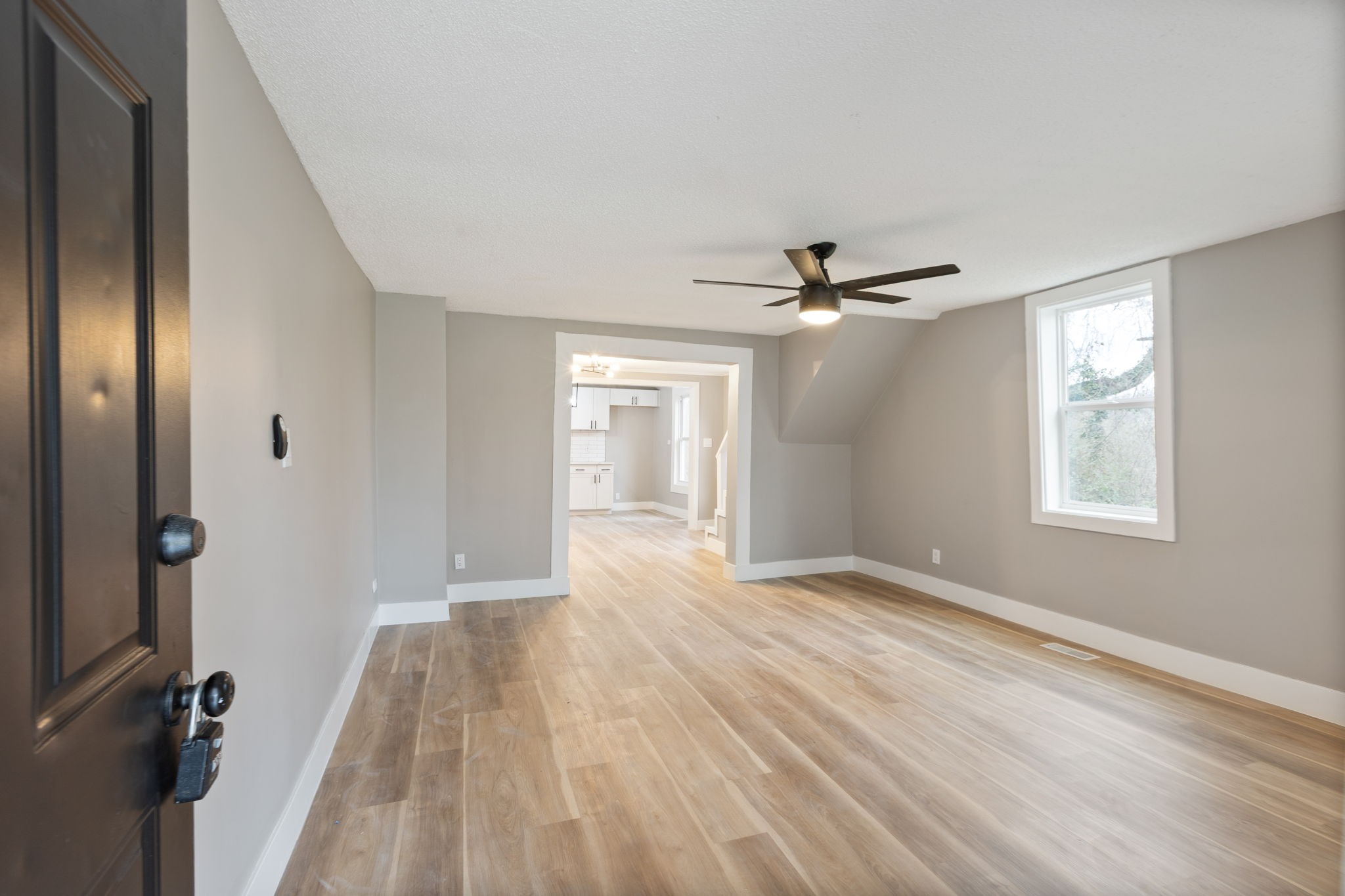 1828 S Main Street Columbia TN 38401
